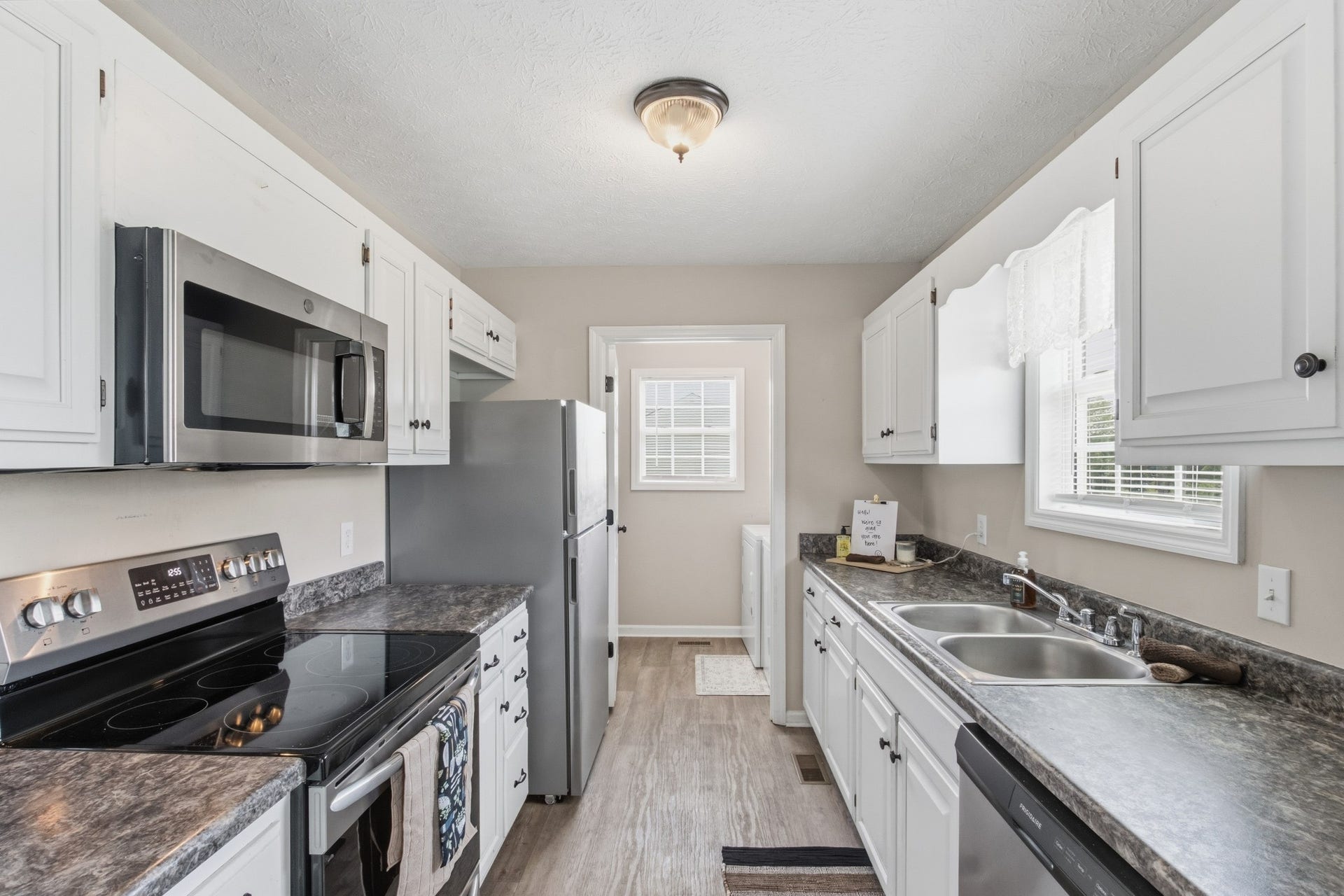405 Fairway Grn, Shelbyville, TN 37160 405 Fairway Grn, Shelbyville, TN 37160