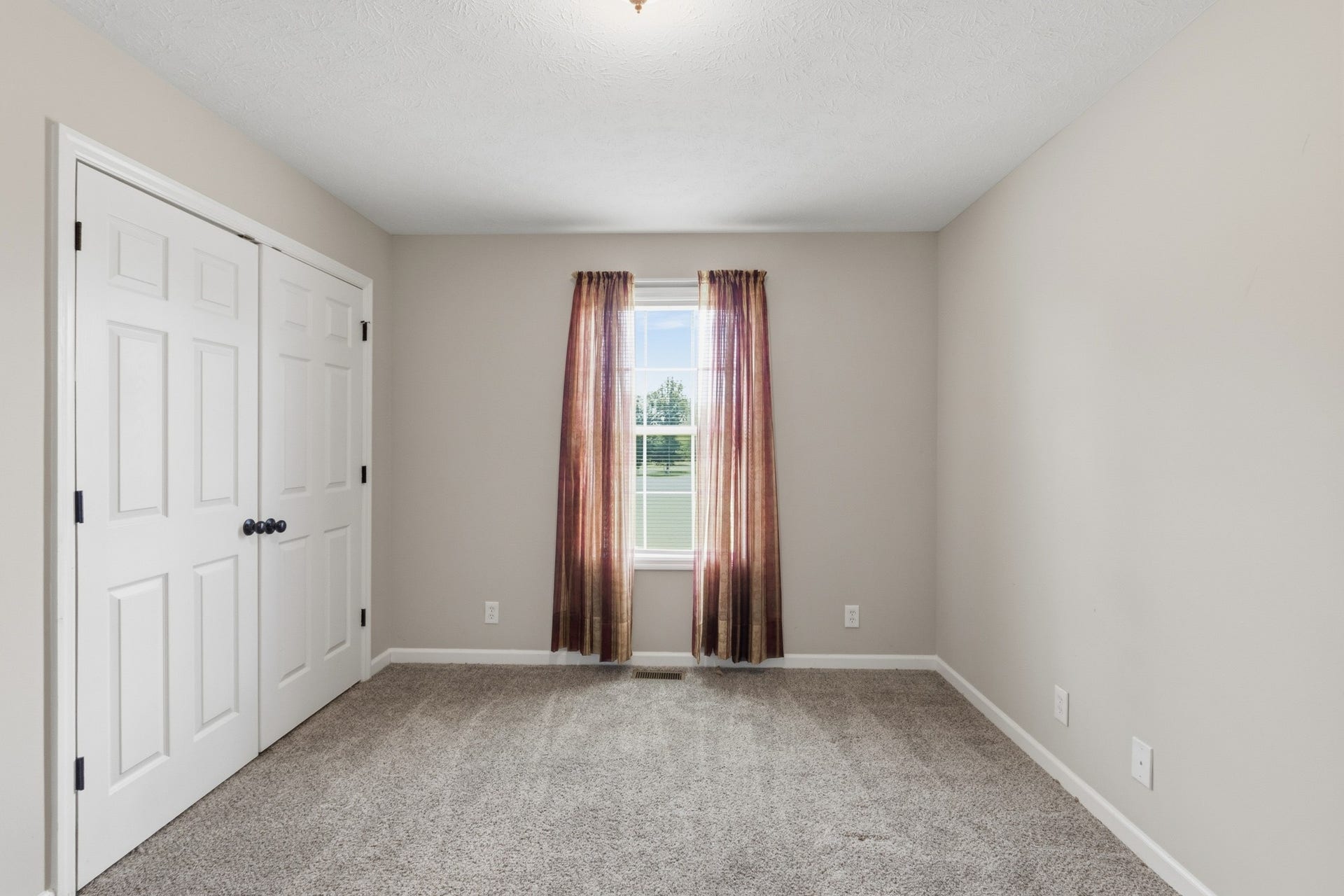 405 Fairway Grn, Shelbyville, TN 37160 405 Fairway Grn, Shelbyville, TN 37160