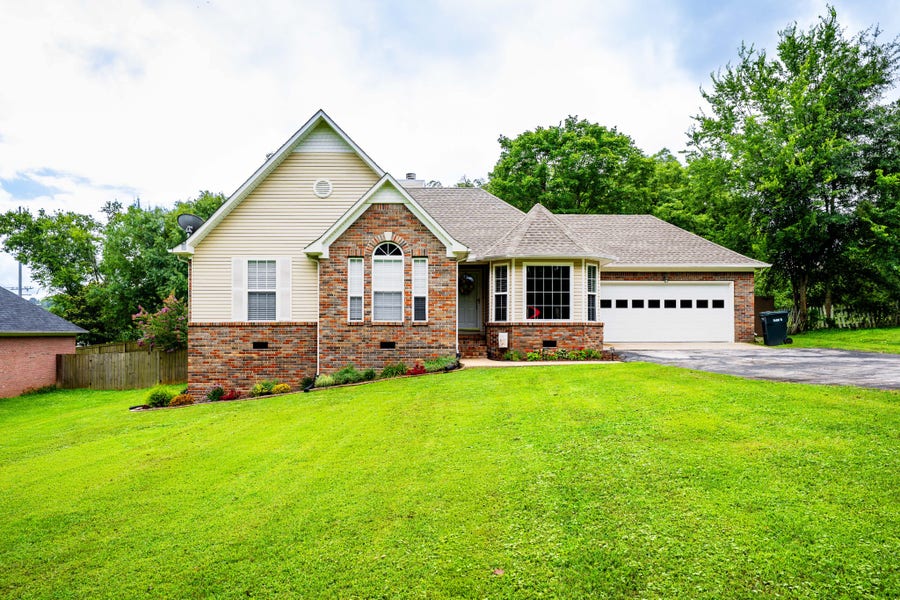 Property photo for 825 Yokley Ln, Pulaski, TN