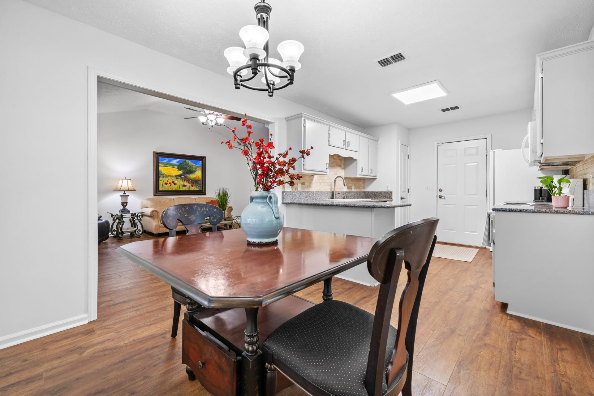 2735 Roscommon Dr, Murfreesboro, TN 37128 2735 Roscommon Dr, Murfreesboro, TN 37128