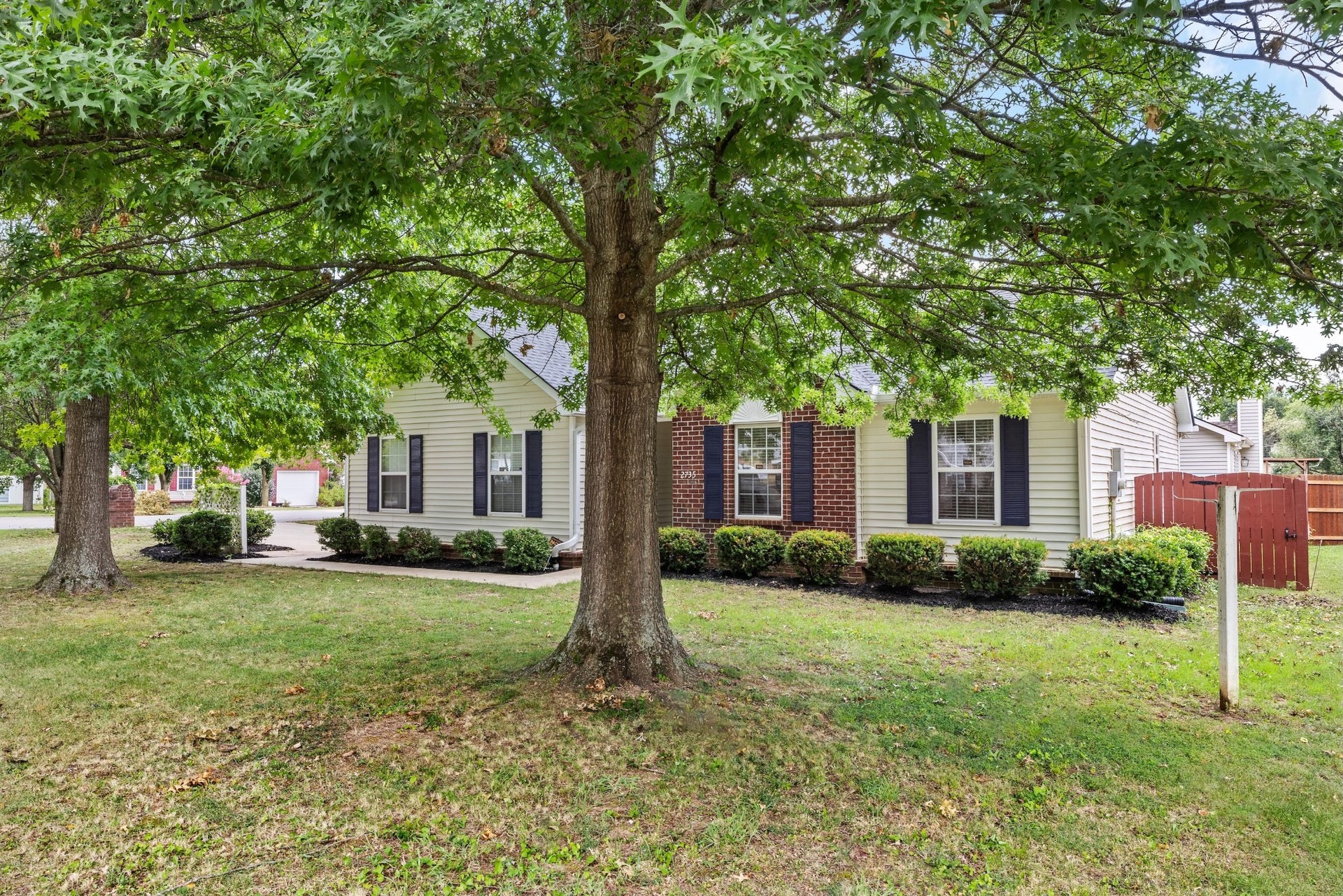 2735 Roscommon Dr, Murfreesboro, TN 37128 2735 Roscommon Dr, Murfreesboro, TN 37128