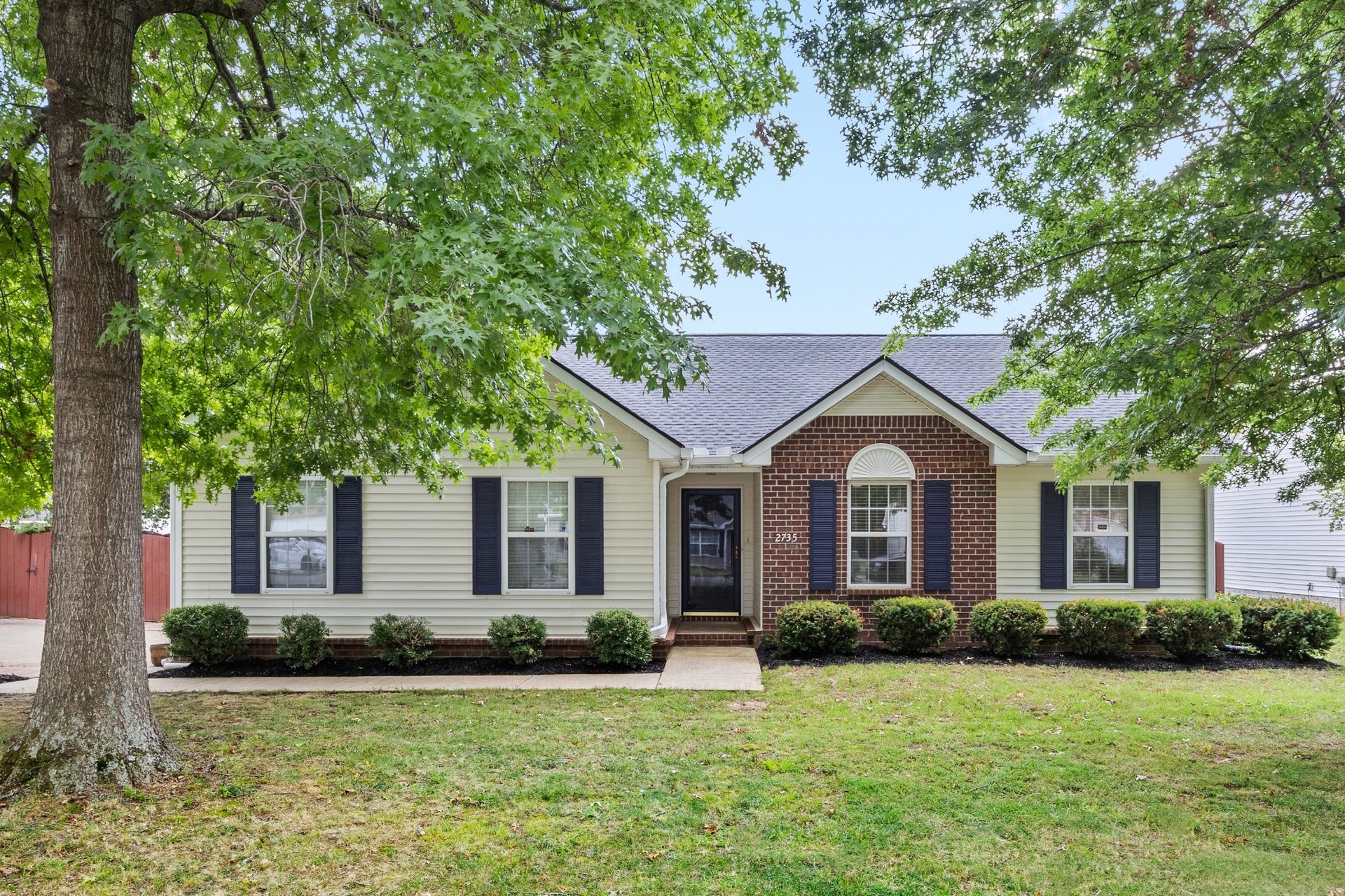 2735 Roscommon Dr, Murfreesboro, TN 37128 2735 Roscommon Dr, Murfreesboro, TN 37128