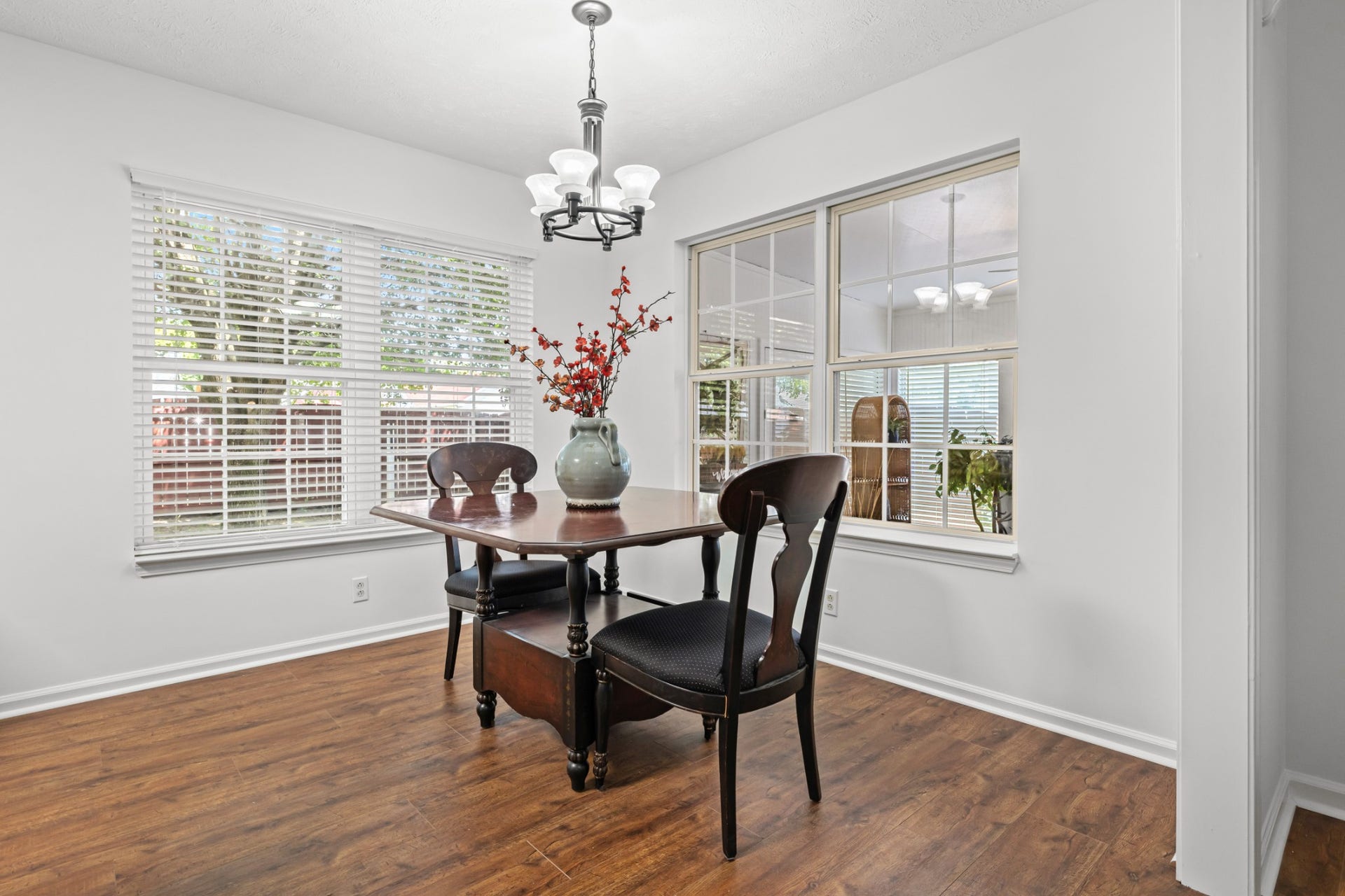 2735 Roscommon Dr, Murfreesboro, TN 37128 2735 Roscommon Dr, Murfreesboro, TN 37128