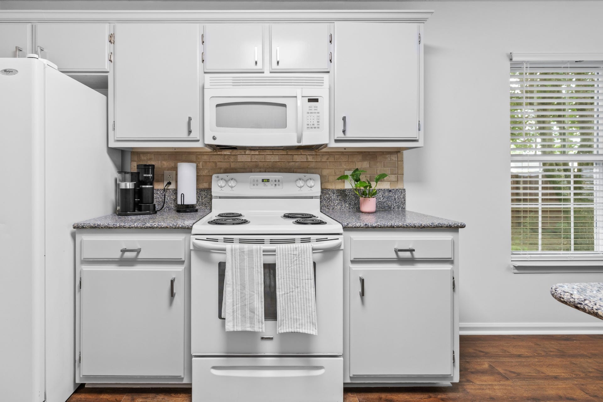 2735 Roscommon Dr, Murfreesboro, TN 37128 2735 Roscommon Dr, Murfreesboro, TN 37128