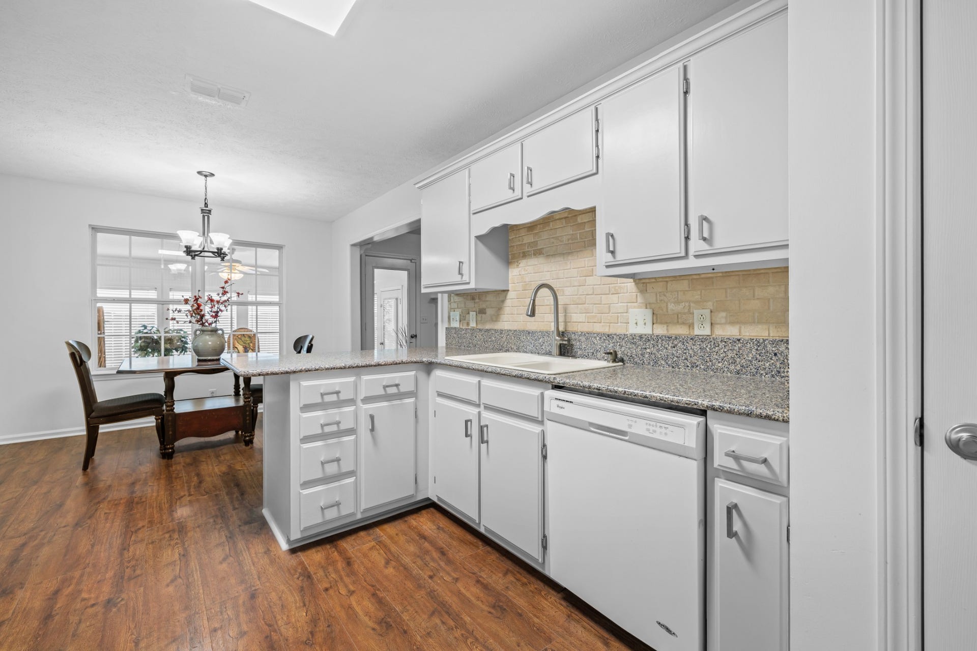 2735 Roscommon Dr, Murfreesboro, TN 37128 2735 Roscommon Dr, Murfreesboro, TN 37128