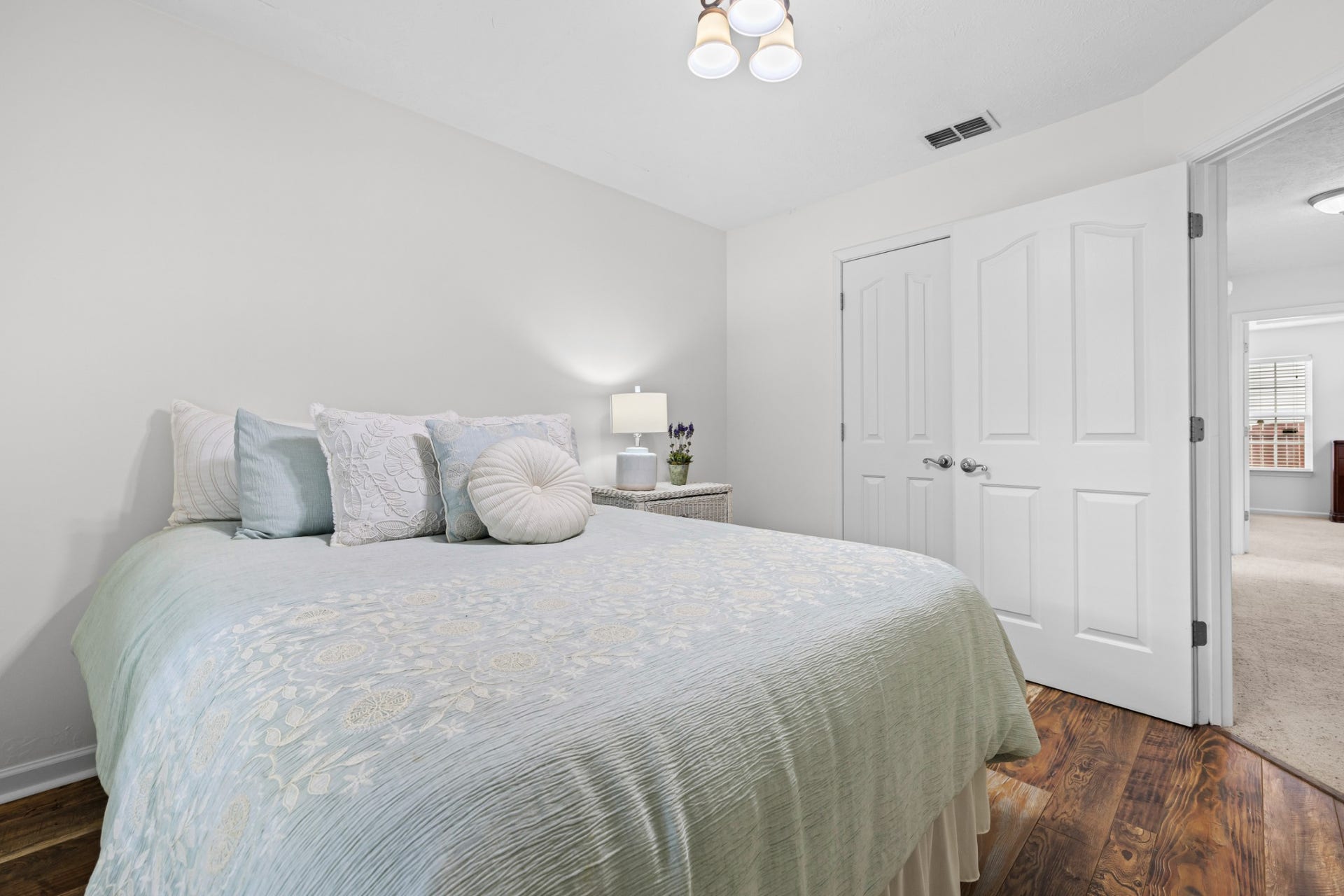 2735 Roscommon Dr, Murfreesboro, TN 37128 2735 Roscommon Dr, Murfreesboro, TN 37128