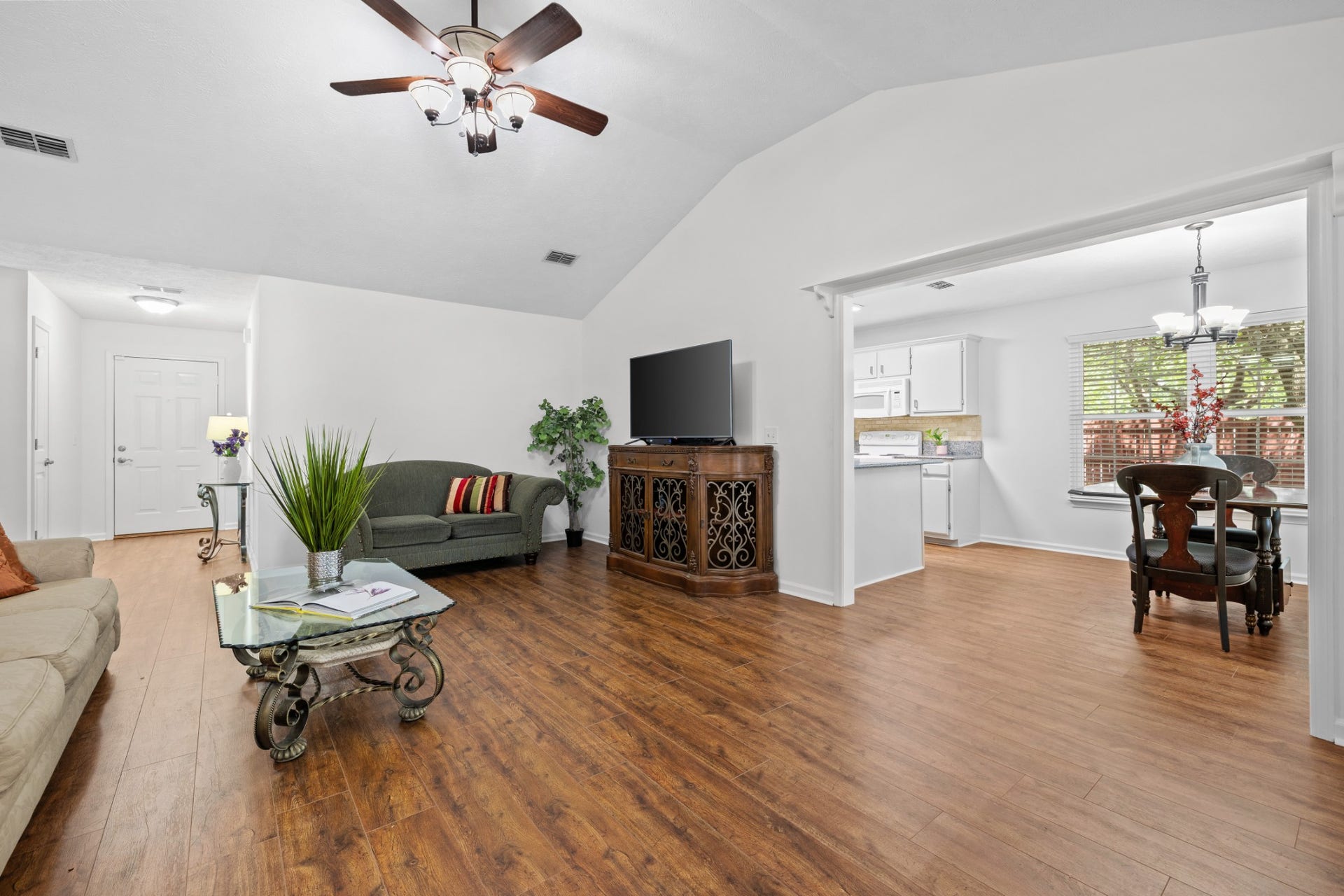 2735 Roscommon Dr, Murfreesboro, TN 37128 2735 Roscommon Dr, Murfreesboro, TN 37128