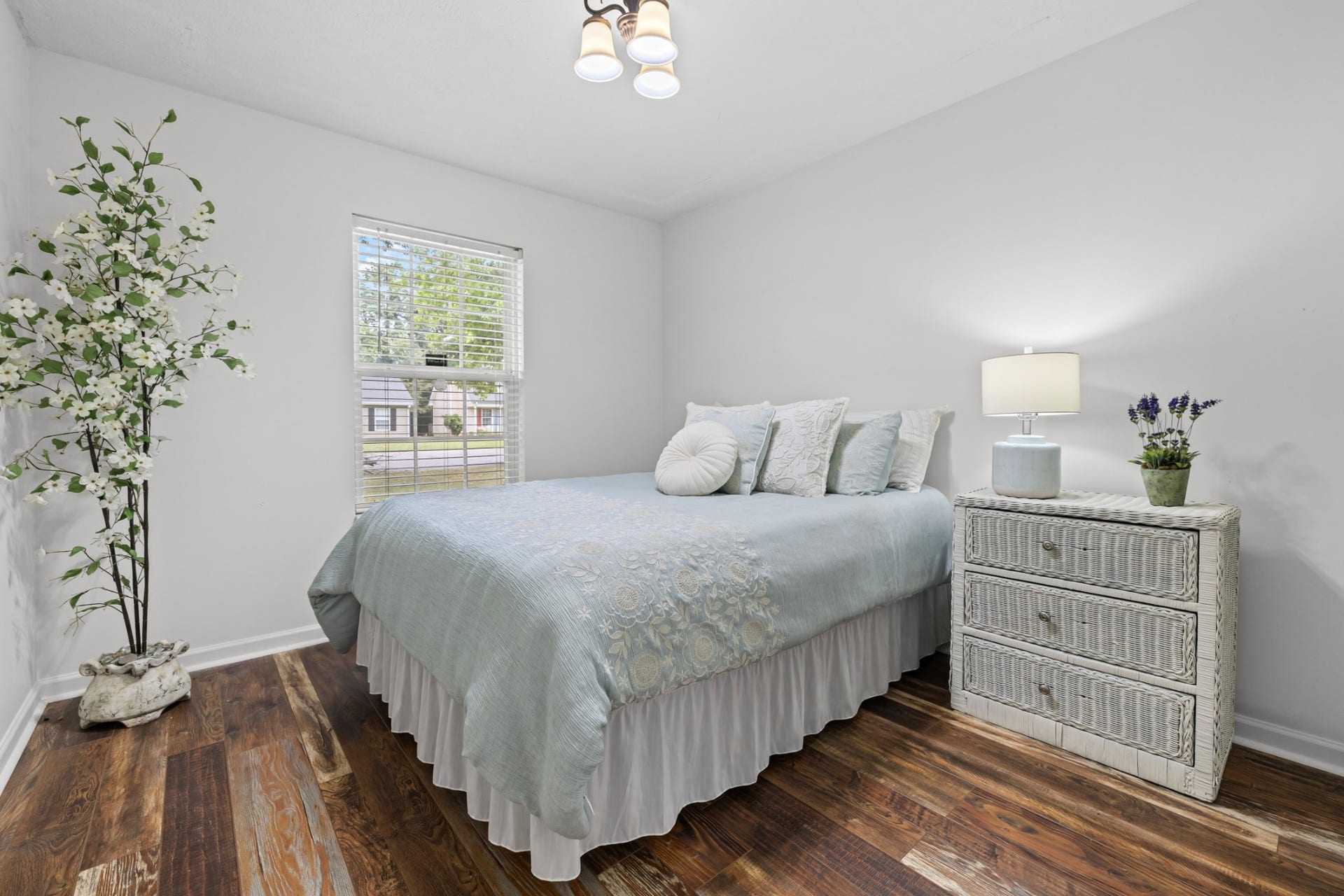 2735 Roscommon Dr, Murfreesboro, TN 37128 2735 Roscommon Dr, Murfreesboro, TN 37128