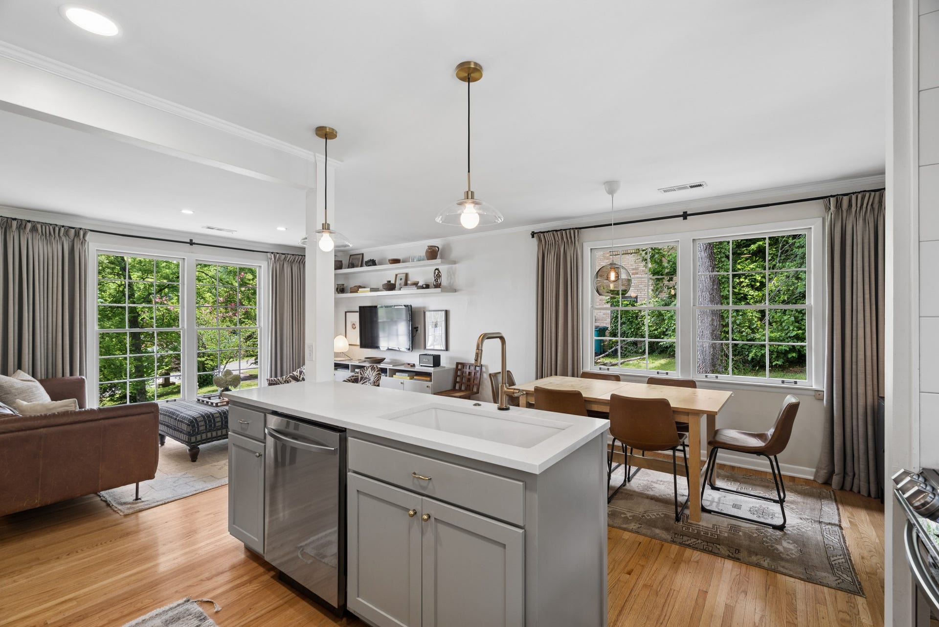 154 Lake Park Dr, Nashville, TN 37211 154 Lake Park Dr, Nashville, TN 37211