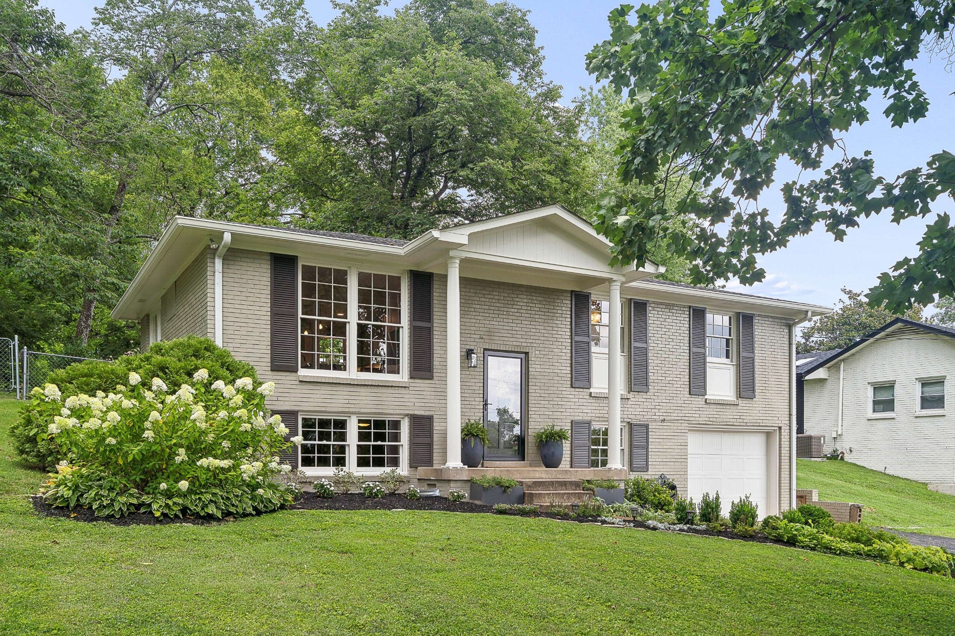 154 Lake Park Dr, Nashville, TN 37211 154 Lake Park Dr, Nashville, TN 37211