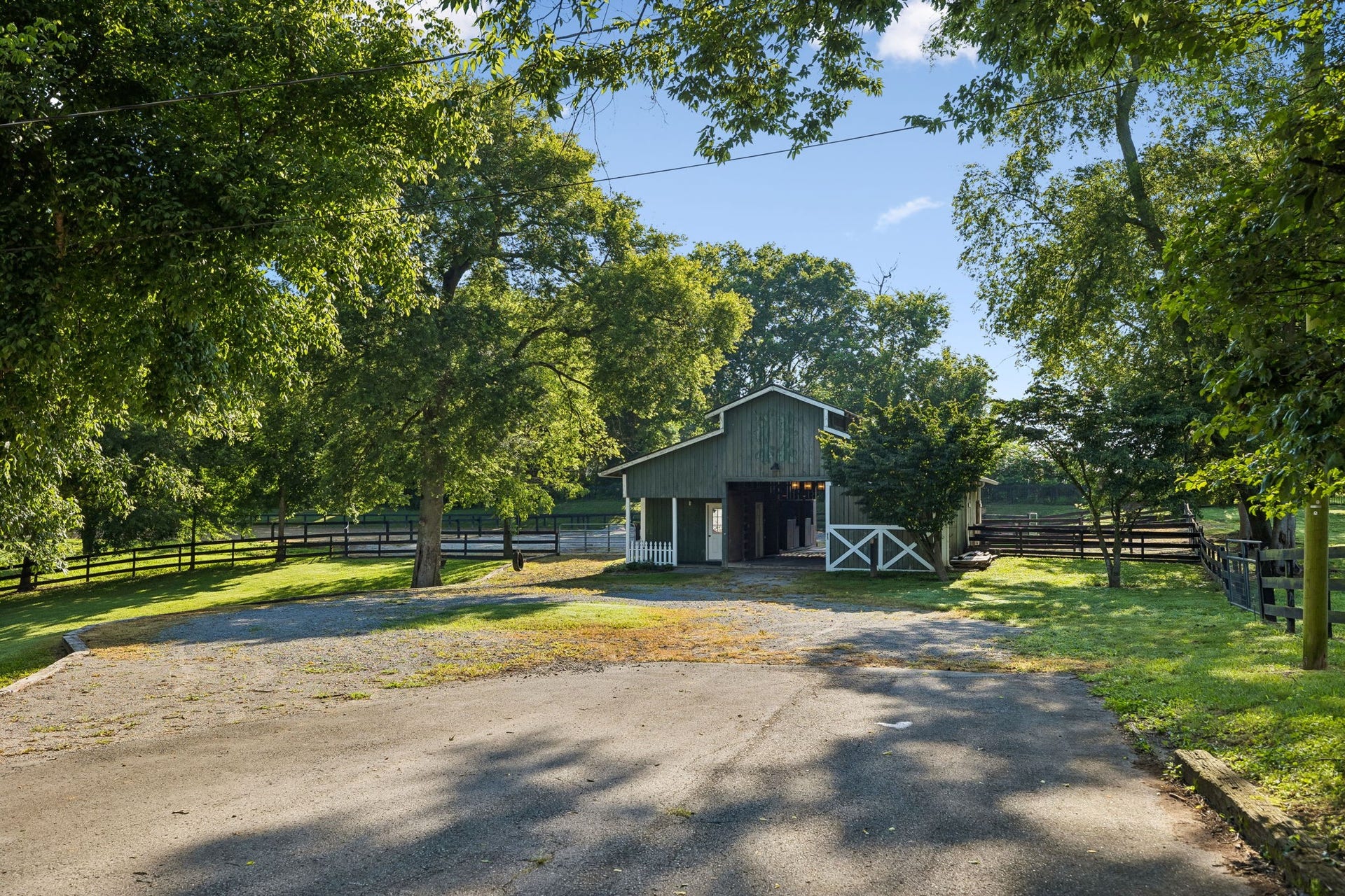 3188 Hampshire Pike, Mount Pleasant, TN 38474 3188 Hampshire Pike, Mount Pleasant, TN 38474