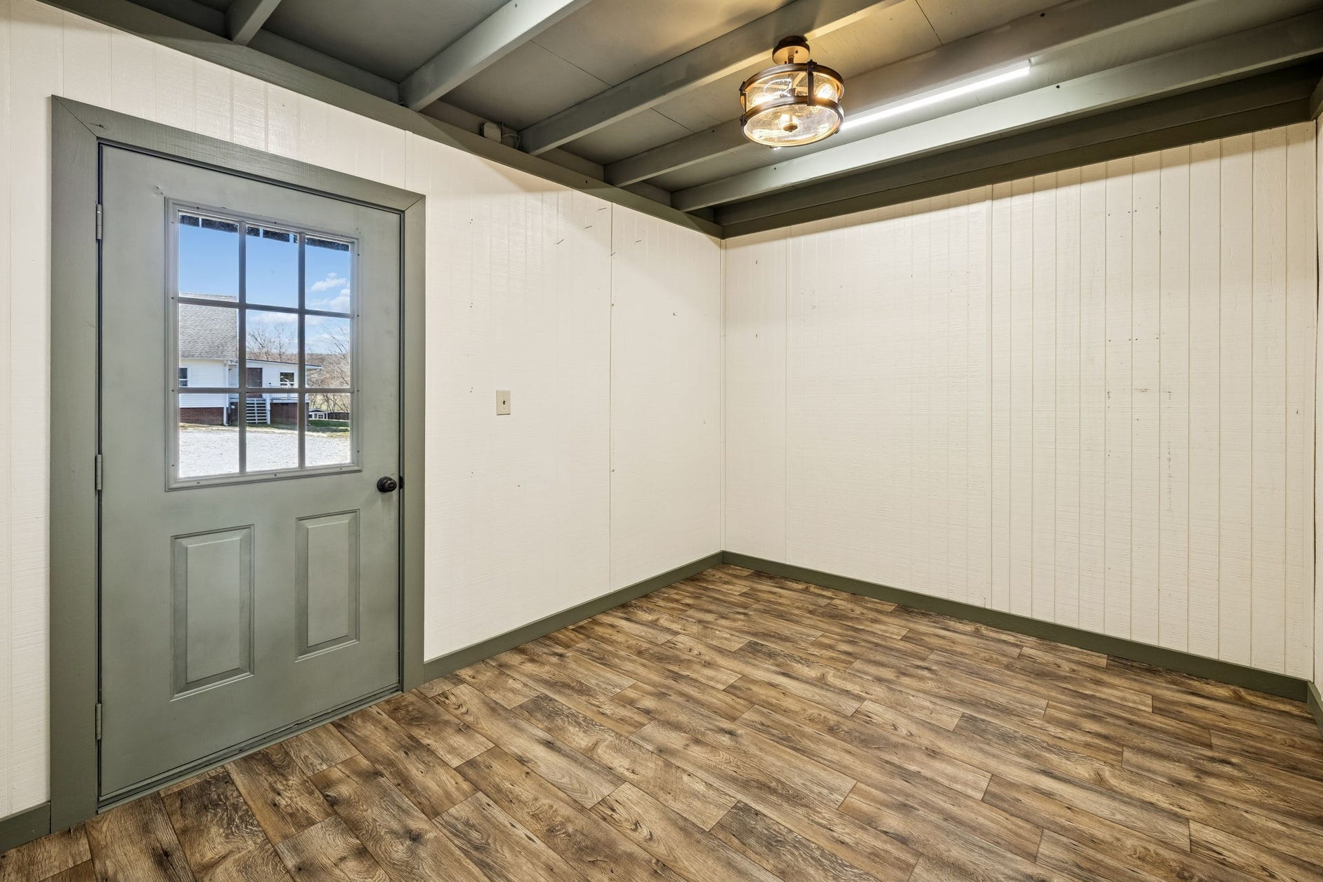 3188 Hampshire Pike, Mount Pleasant, TN 38474 3188 Hampshire Pike, Mount Pleasant, TN 38474