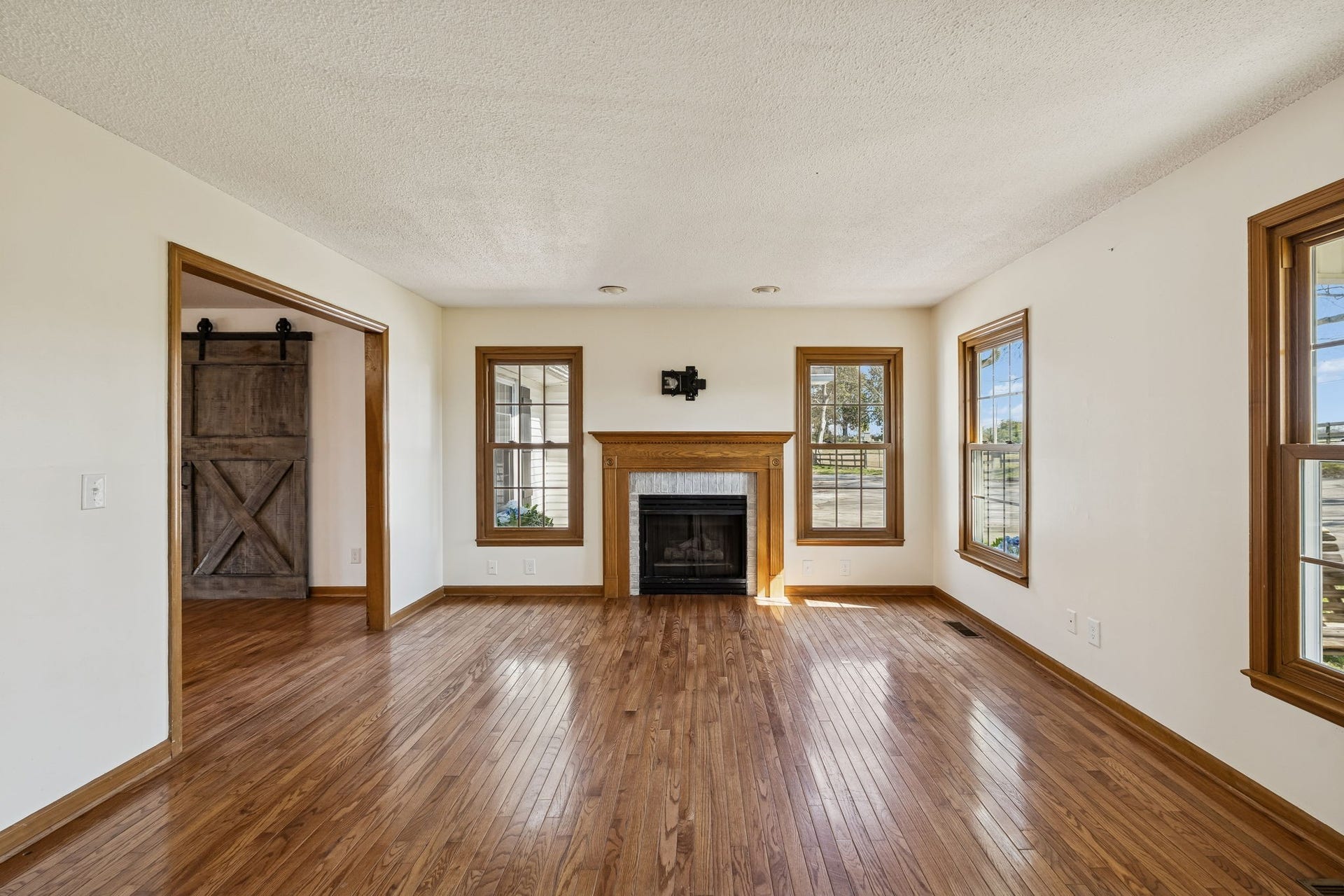 3188 Hampshire Pike, Mount Pleasant, TN 38474 3188 Hampshire Pike, Mount Pleasant, TN 38474