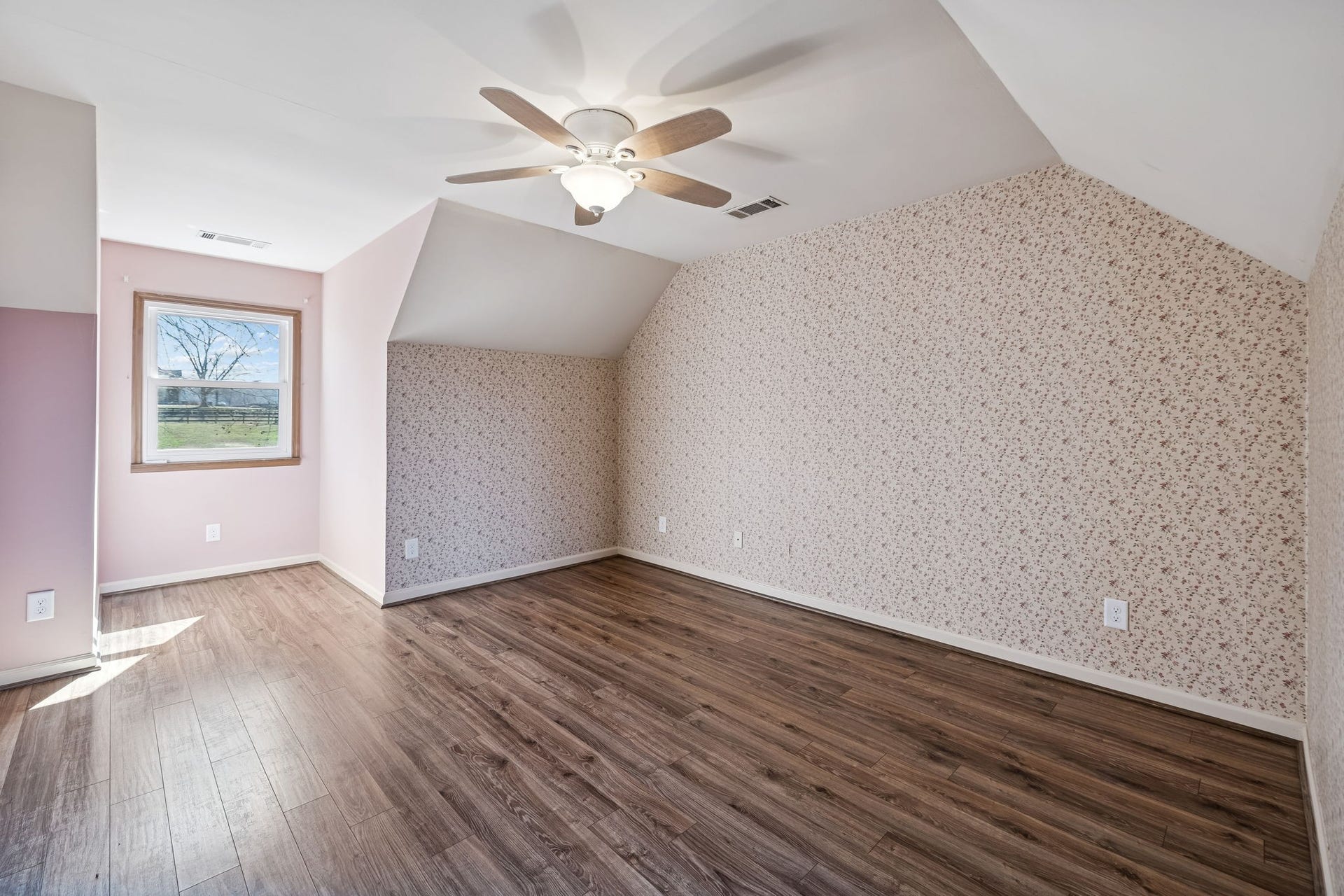 3188 Hampshire Pike, Mount Pleasant, TN 38474 3188 Hampshire Pike, Mount Pleasant, TN 38474
