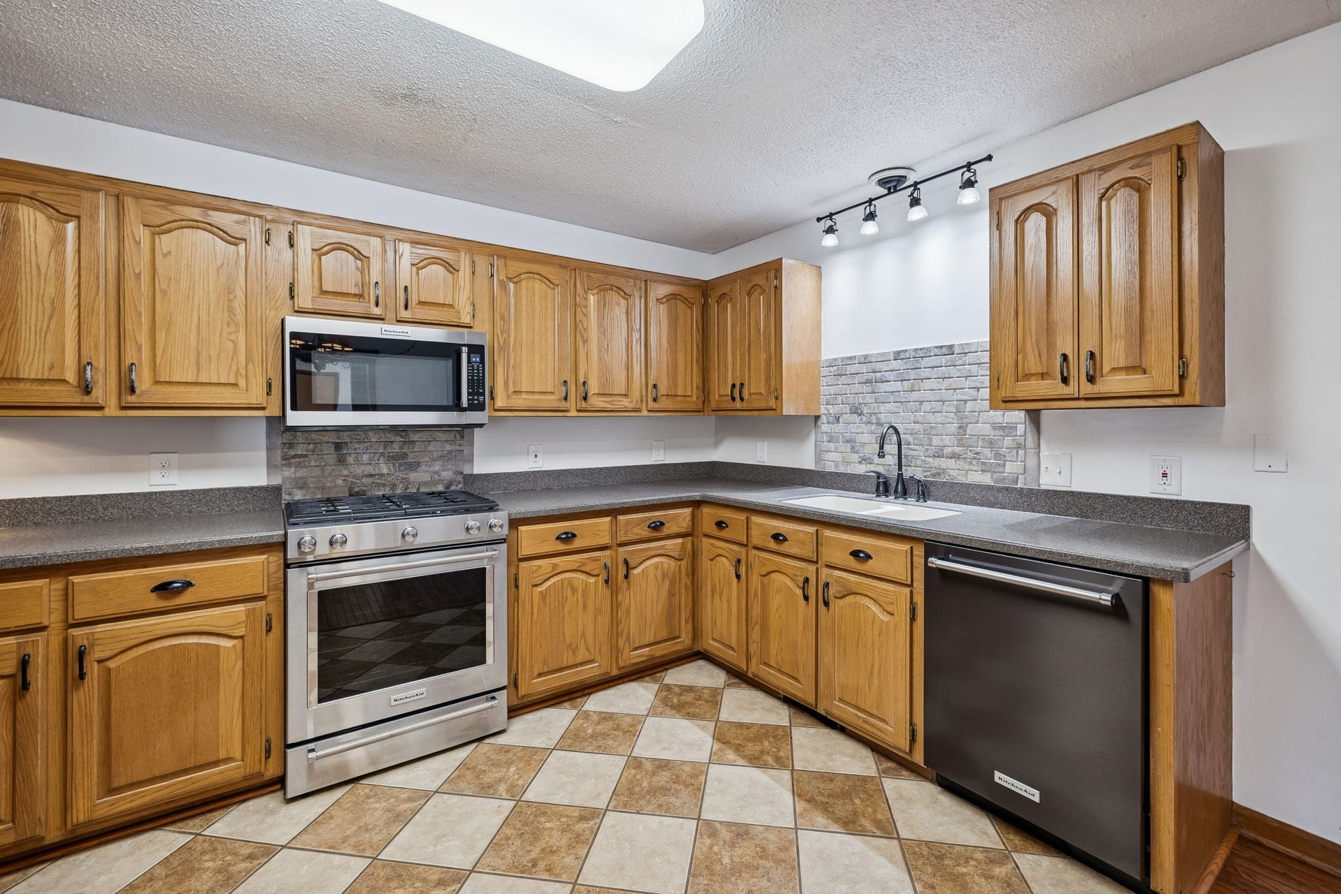 3188 Hampshire Pike, Mount Pleasant, TN 38474 3188 Hampshire Pike, Mount Pleasant, TN 38474