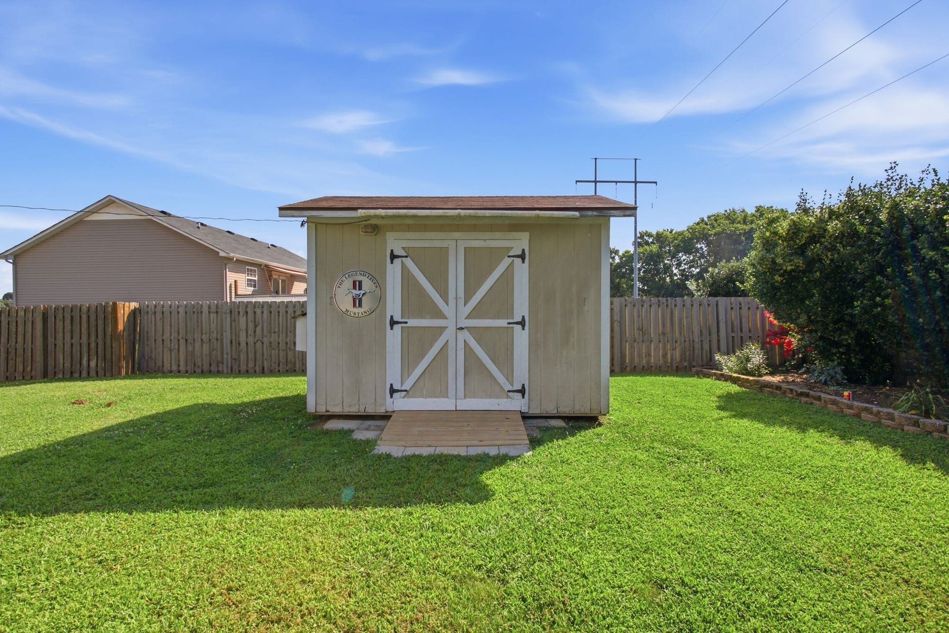 Storage shed to remain