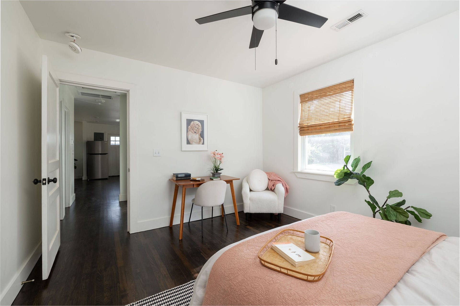 1104 Matthews Pl, #A, Nashville, TN 37206 Spacious bedrooms with enough room for sitting area or desk