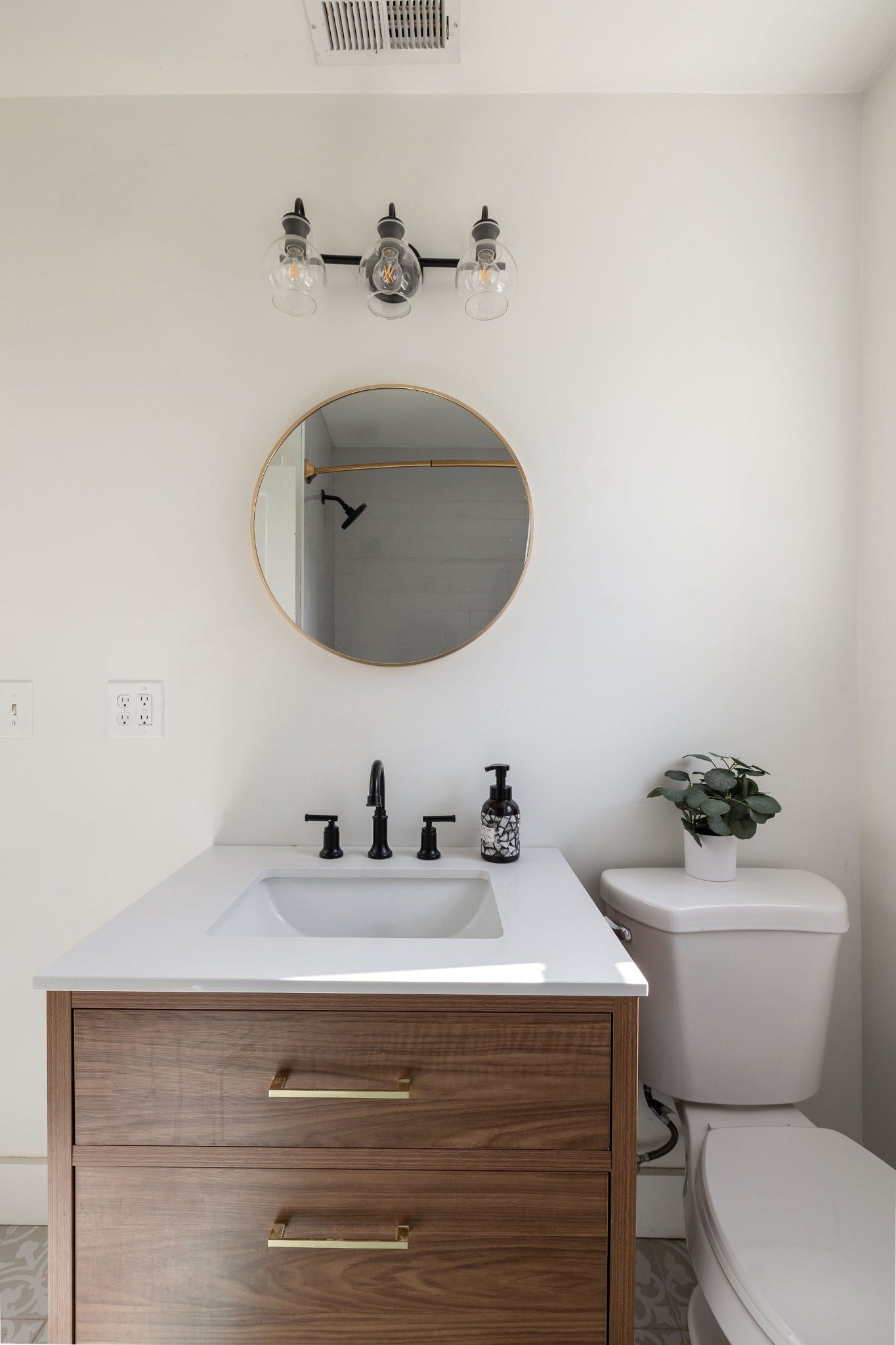 1104 Matthews Pl, #A, Nashville, TN 37206 mid century inspired vanity