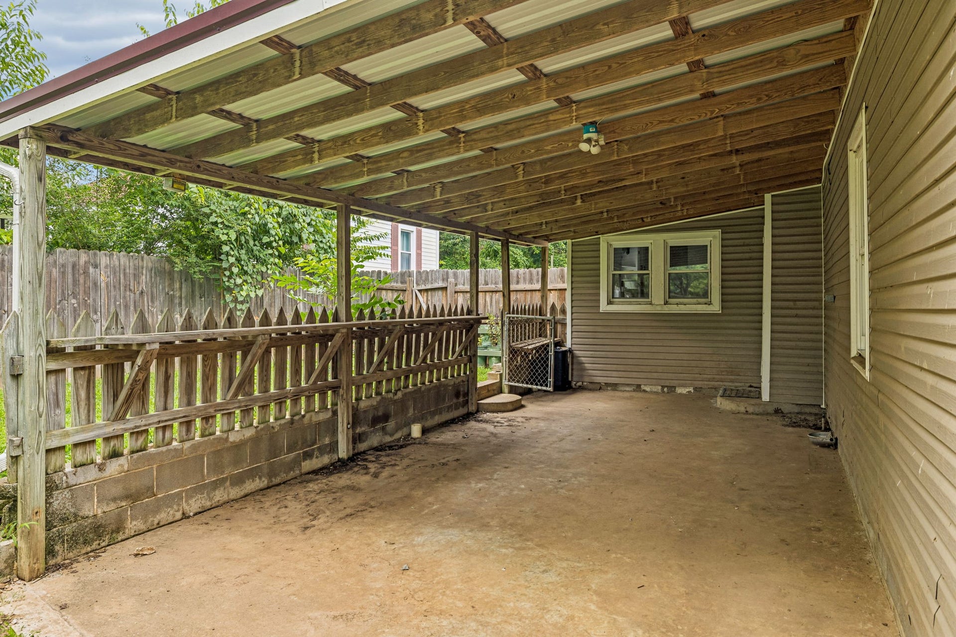 305 Eugene Rd, Columbia, TN 38401 305 Eugene Rd, Columbia, TN 38401