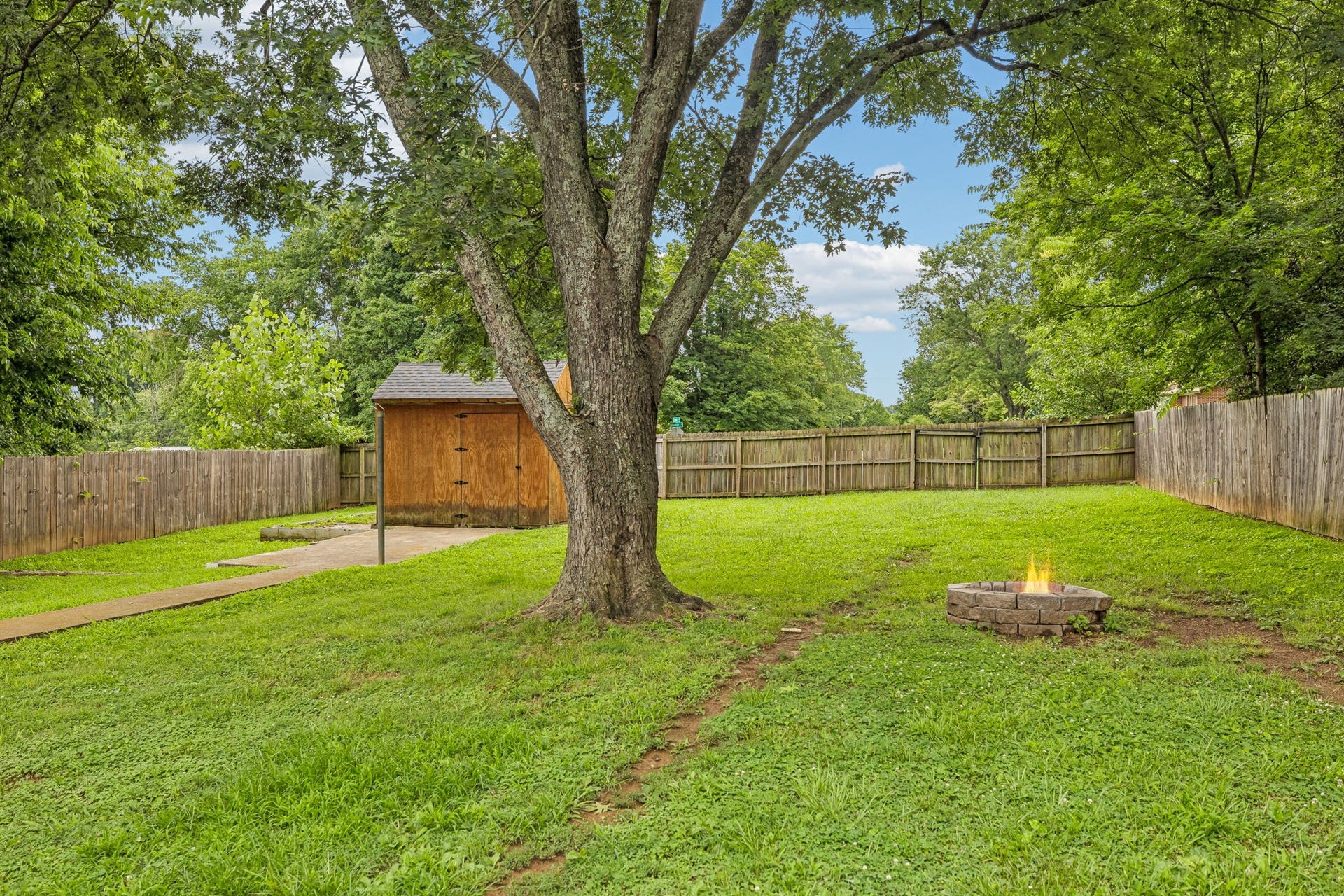 305 Eugene Rd, Columbia, TN 38401 305 Eugene Rd, Columbia, TN 38401
