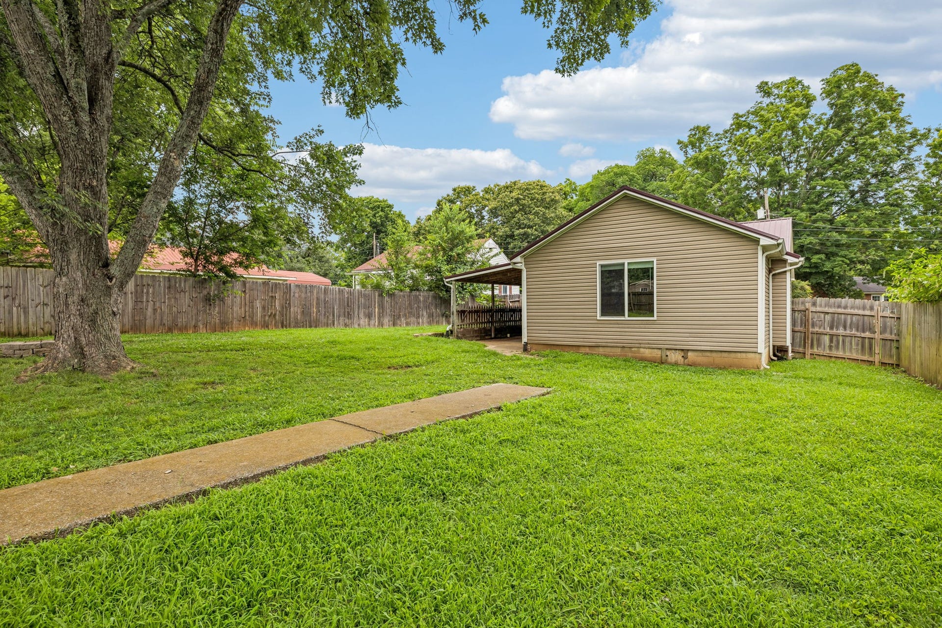 305 Eugene Rd, Columbia, TN 38401 305 Eugene Rd, Columbia, TN 38401