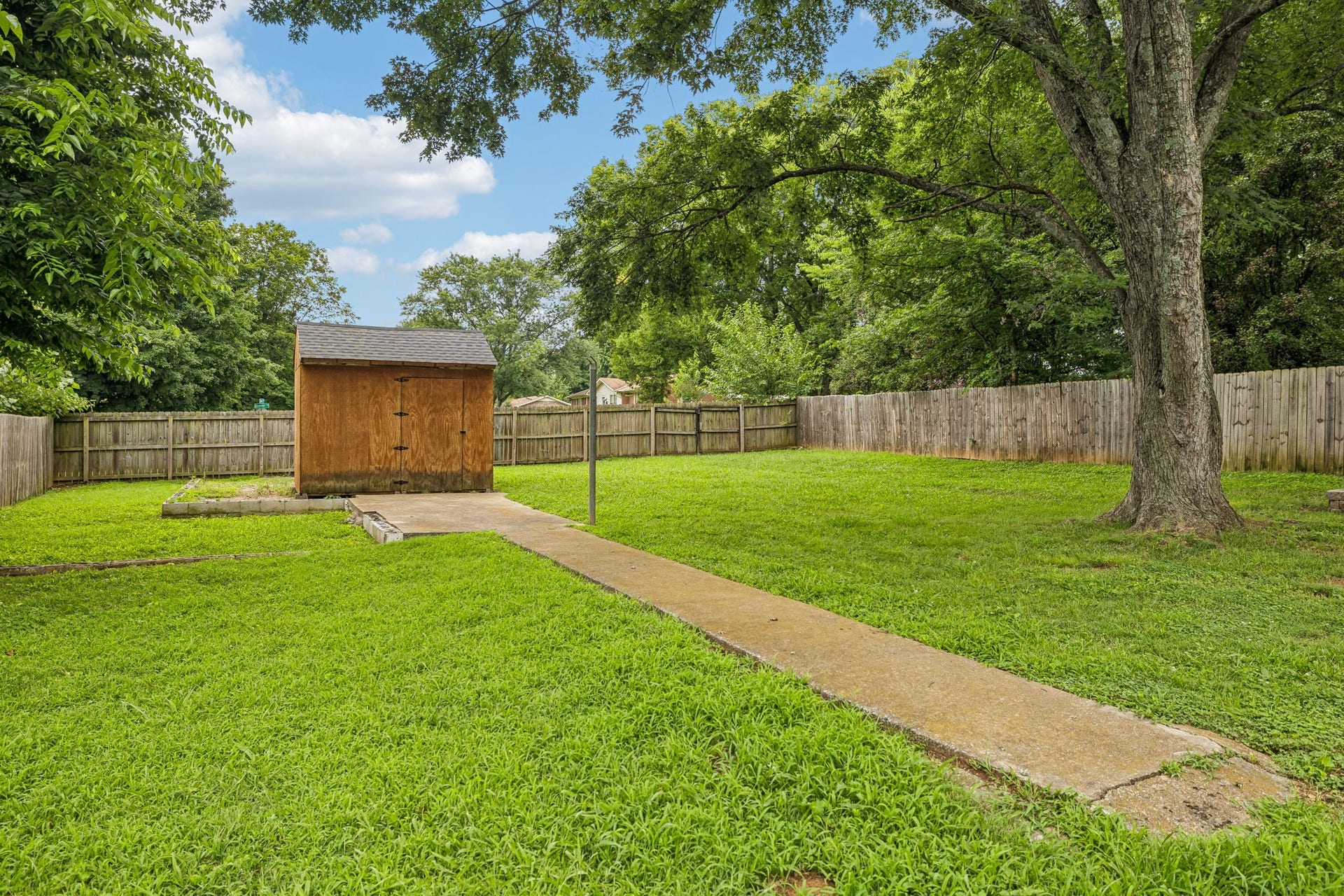 305 Eugene Rd, Columbia, TN 38401 305 Eugene Rd, Columbia, TN 38401