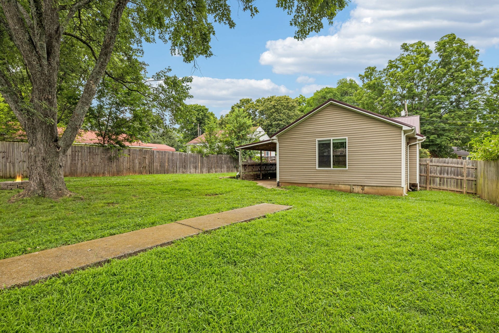 305 Eugene Rd, Columbia, TN 38401 305 Eugene Rd, Columbia, TN 38401