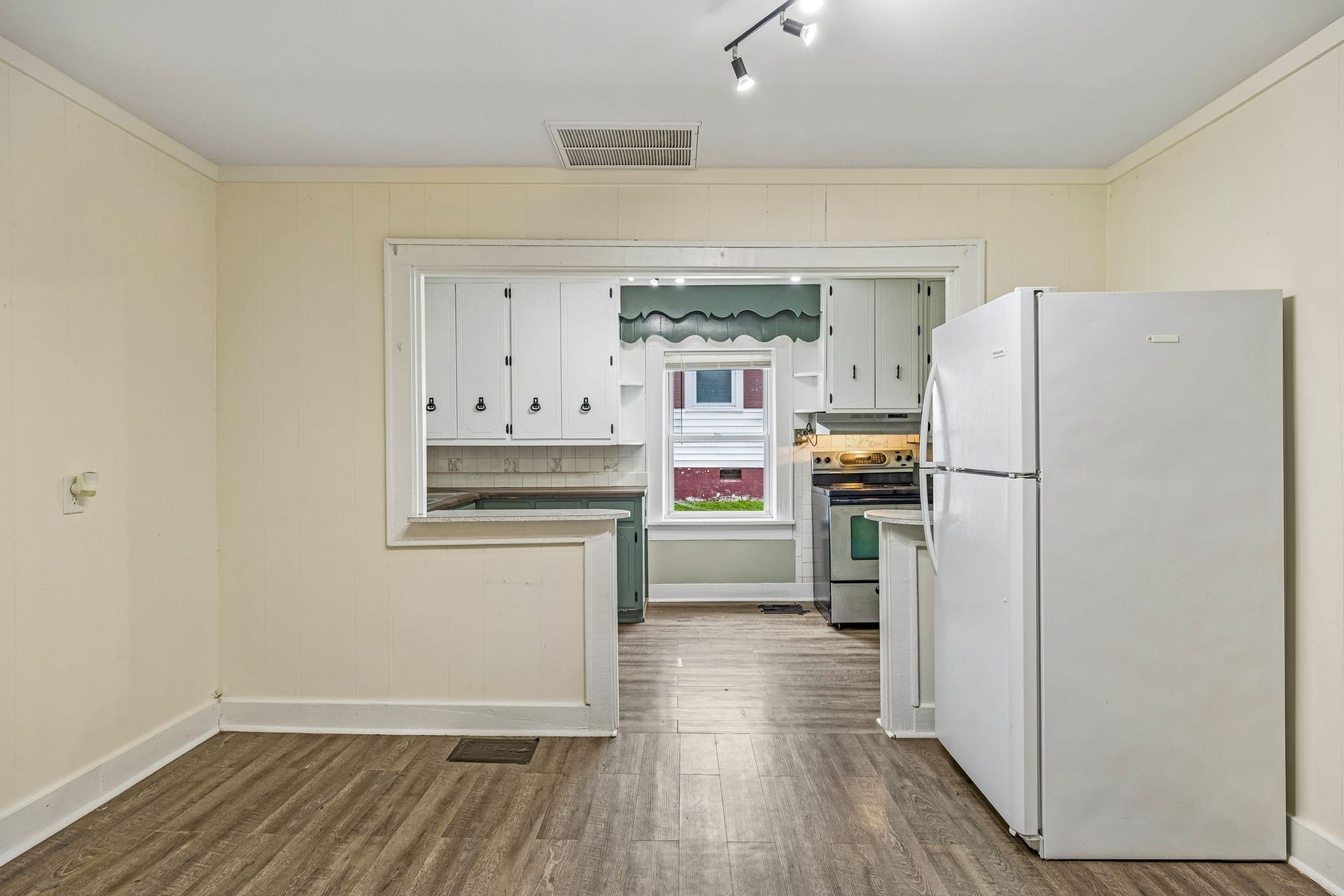 305 Eugene Rd, Columbia, TN 38401 305 Eugene Rd, Columbia, TN 38401