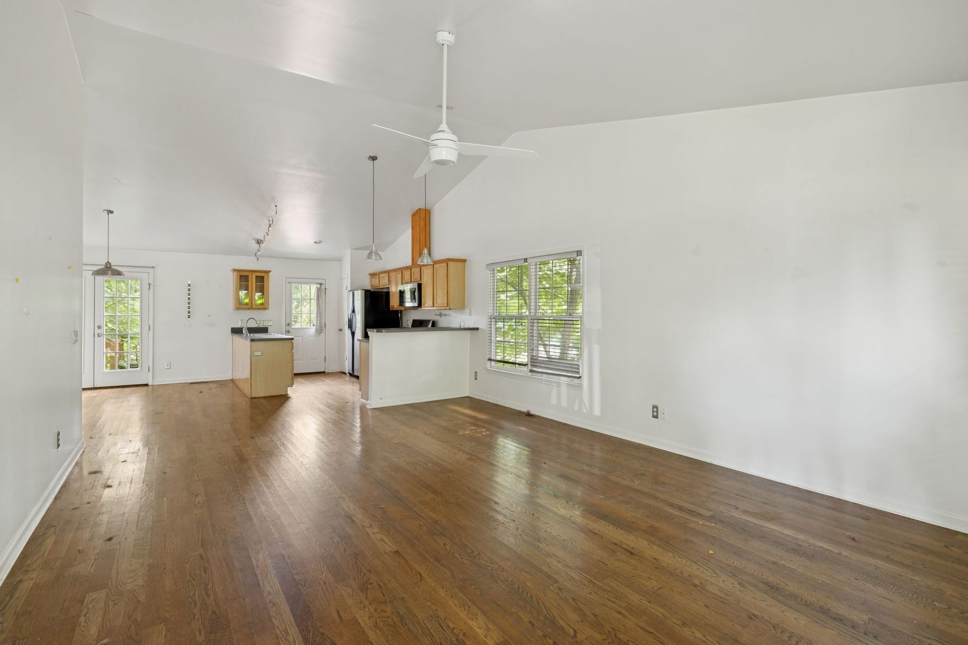 1007 Glenview Dr, Nashville, TN 37206 1007 Glenview Dr, Nashville, TN 37206