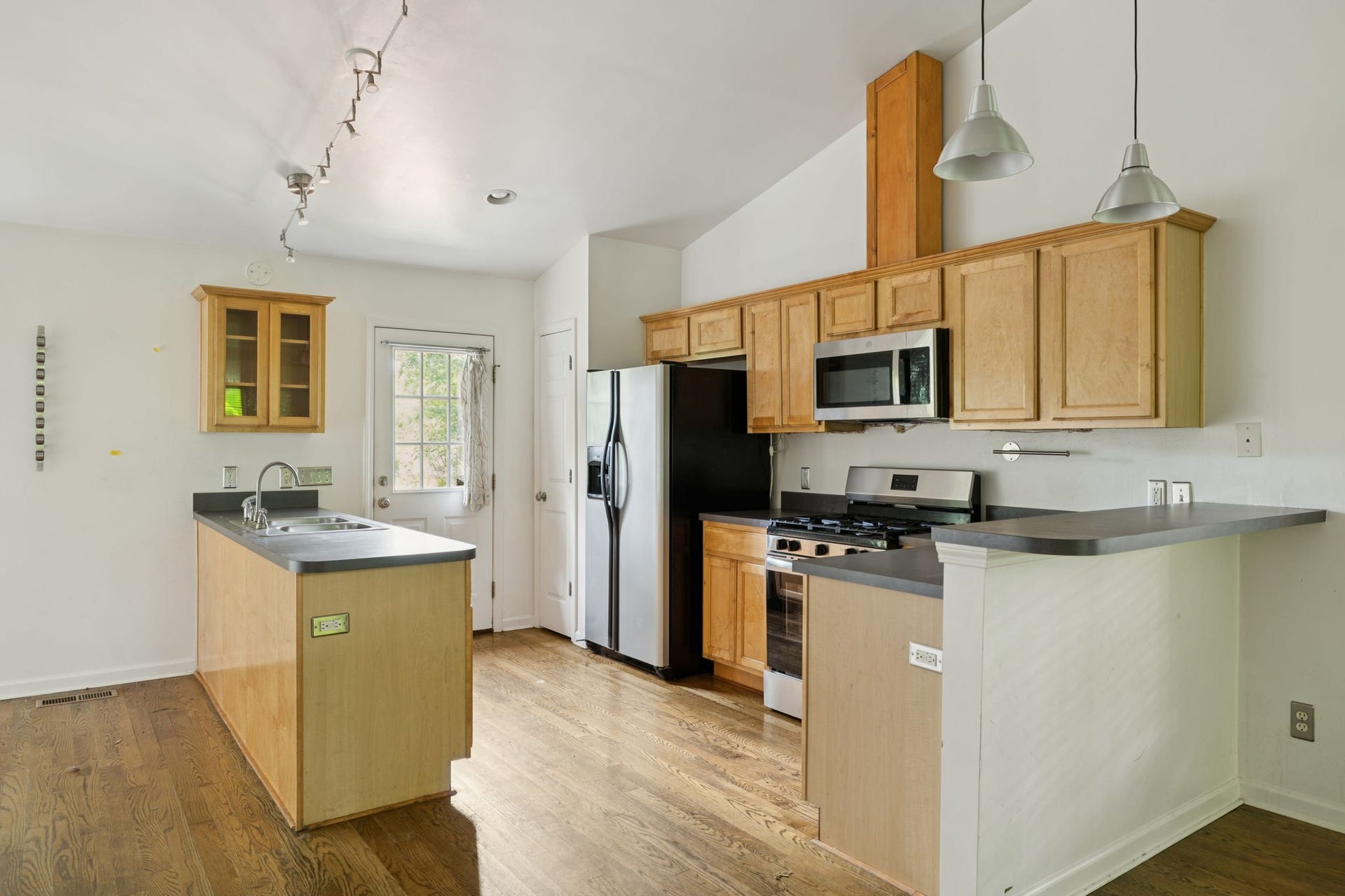 1007 Glenview Dr, Nashville, TN 37206 1007 Glenview Dr, Nashville, TN 37206