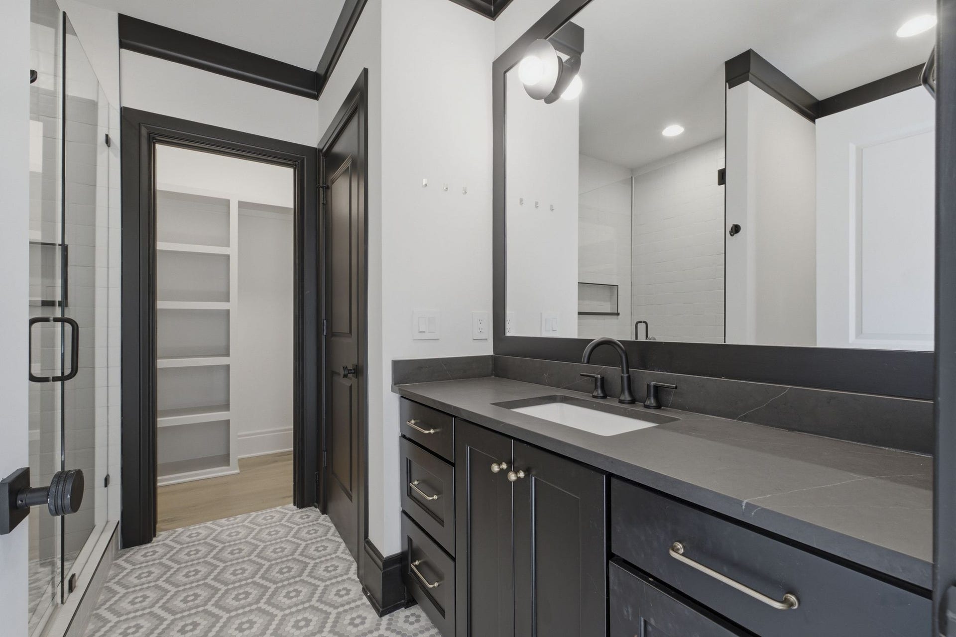 508 Davidson Road, Nashville, TN 37205 This en-suite bathroom has a standalone shower, while the other upstairs bathrooms have tub/shower combos.