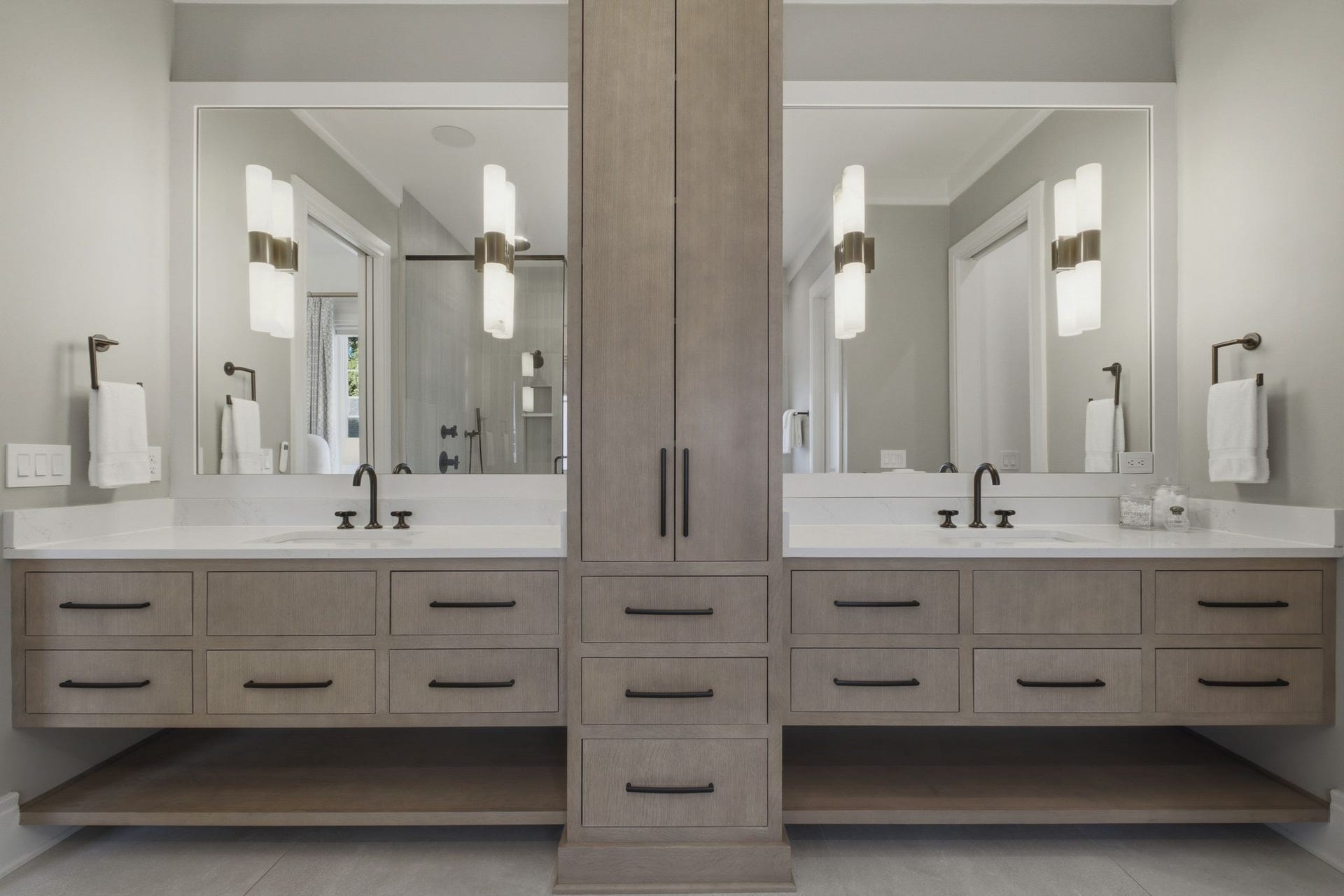 508 Davidson Road, Nashville, TN 37205 There is ample storage and space.