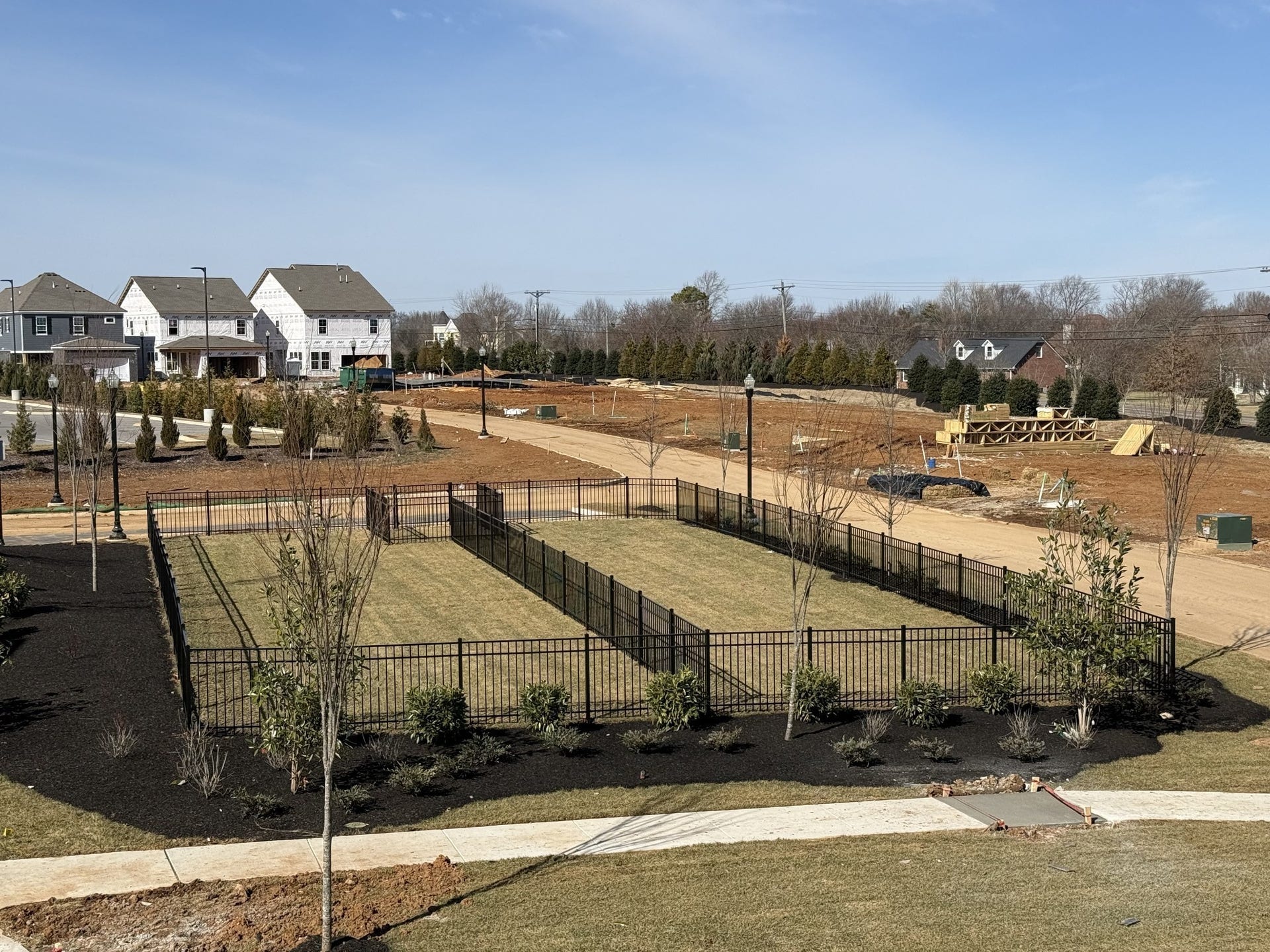 2718 Willowoak Trl, Murfreesboro, TN 37129 Our community dog park features a spacious, fenced-in area where pets can run, play and socialize safely. Well-maintained grounds and open space make it a perfect spot for dog owners to enjoy outdoor time with their furry friends.