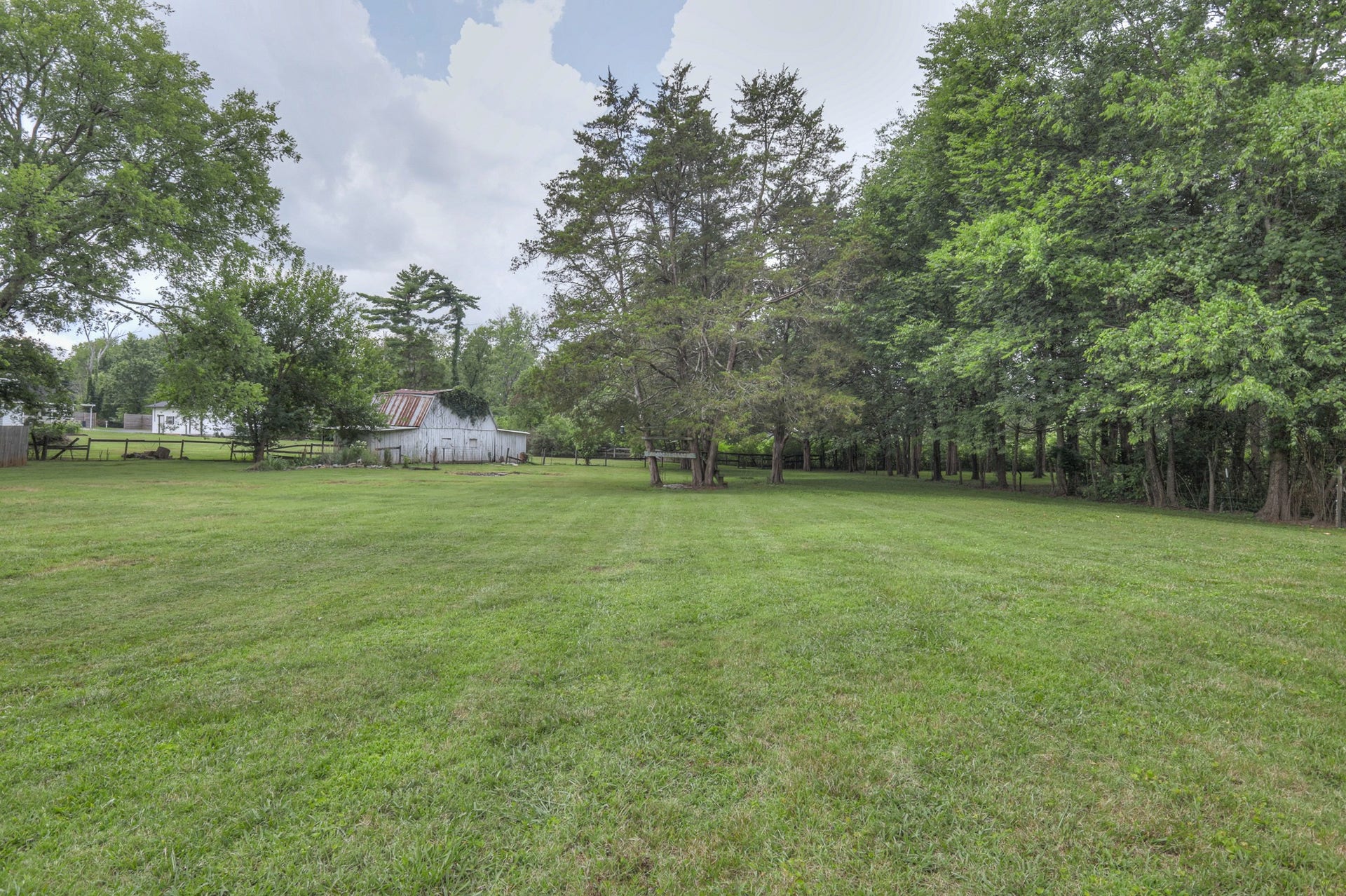 515 Lillard Rd, Murfreesboro, TN 37130 515 Lillard Rd, Murfreesboro, TN 37130