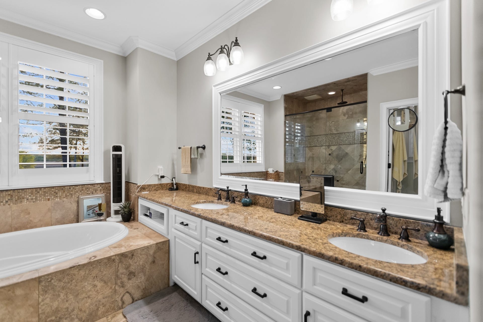 446 Waterford Dr, Manchester, TN 37355 446 Waterford Dr, Manchester, TN 37355