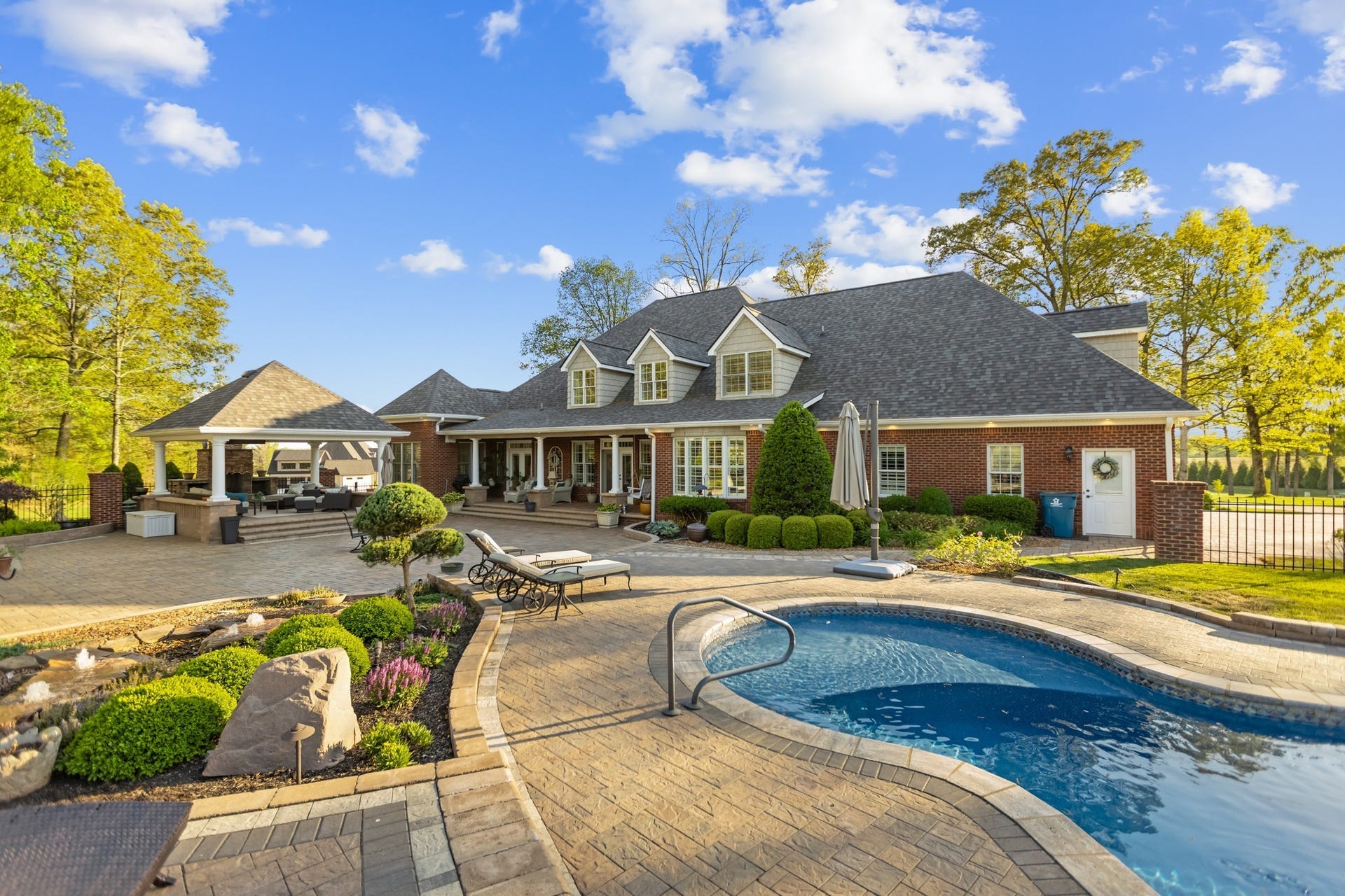 446 Waterford Dr, Manchester, TN 37355 446 Waterford Dr, Manchester, TN 37355