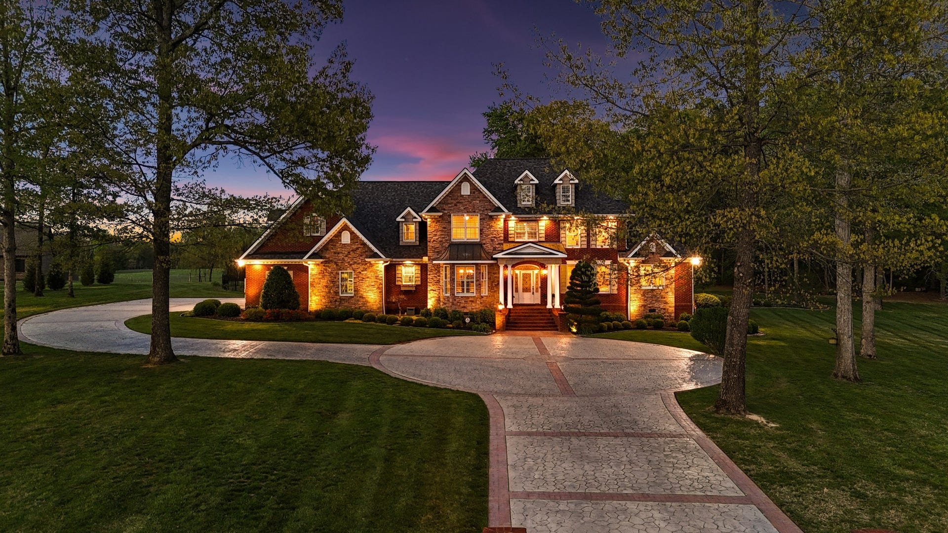 446 Waterford Dr, Manchester, TN 37355 446 Waterford Dr, Manchester, TN 37355