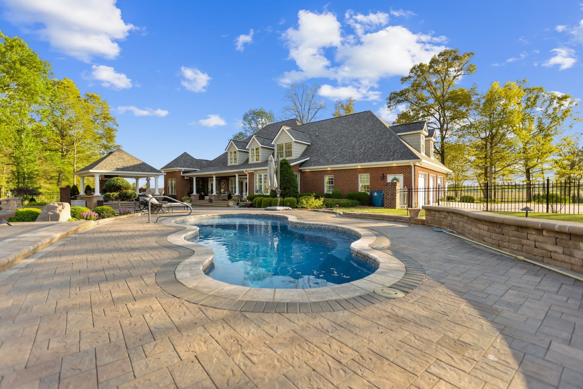446 Waterford Dr, Manchester, TN 37355 446 Waterford Dr, Manchester, TN 37355