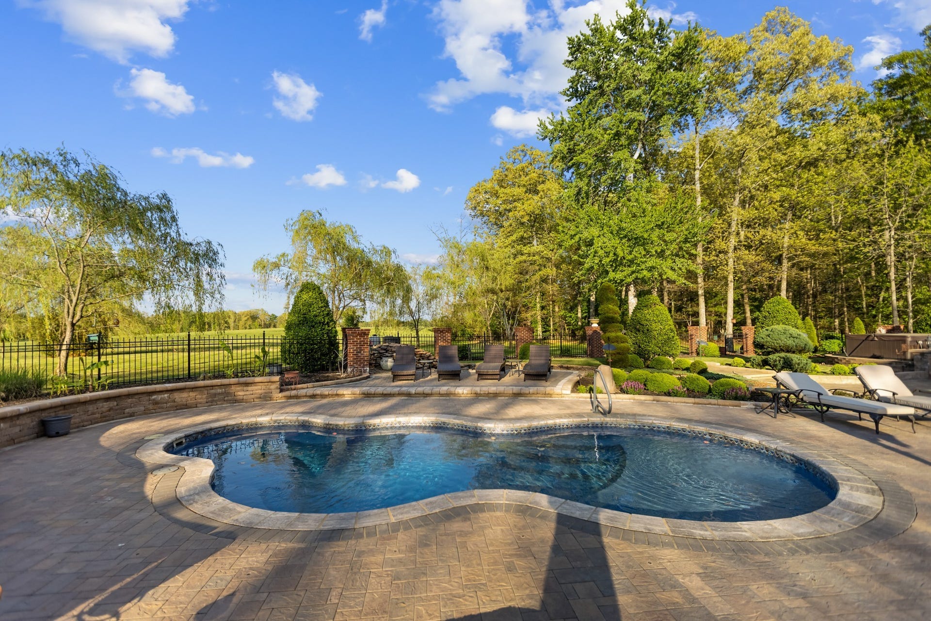 446 Waterford Dr, Manchester, TN 37355 446 Waterford Dr, Manchester, TN 37355