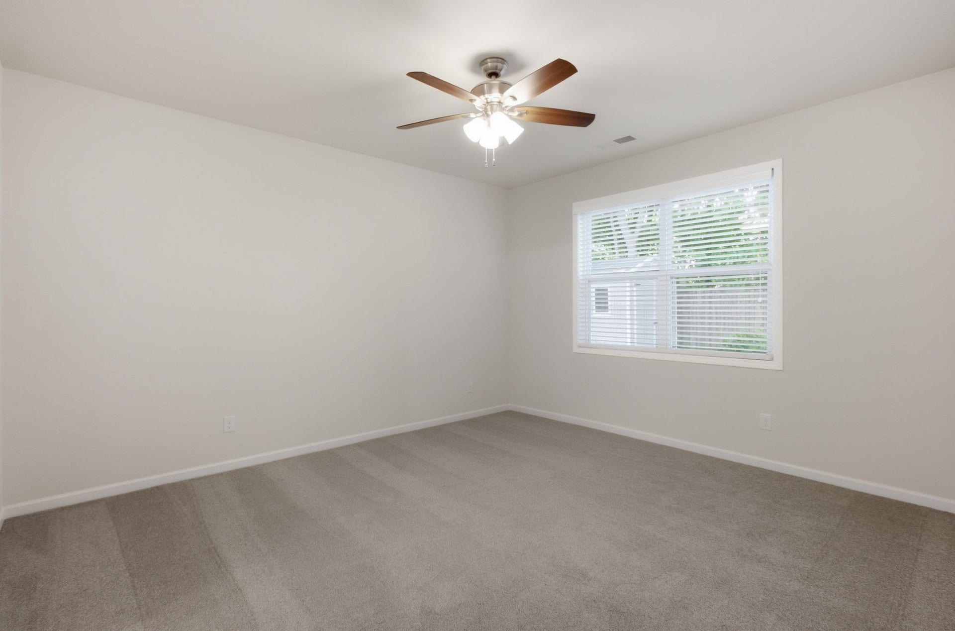 716 Prominence Rd, Columbia, TN 38401 Primary Suite Includes New Carpet Installed in July 2026 and a Walk-In Closet
