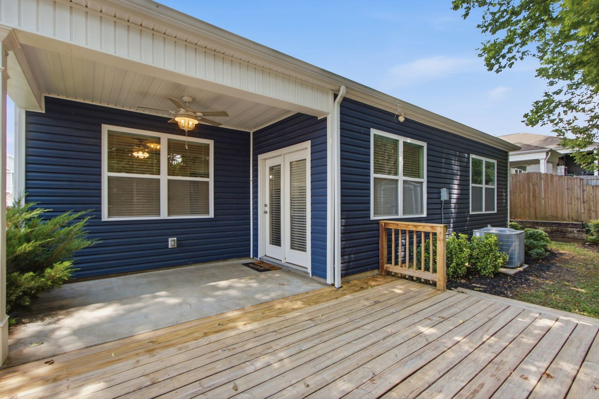 716 Prominence Rd, Columbia, TN 38401 Rear Covered Patio and Deck