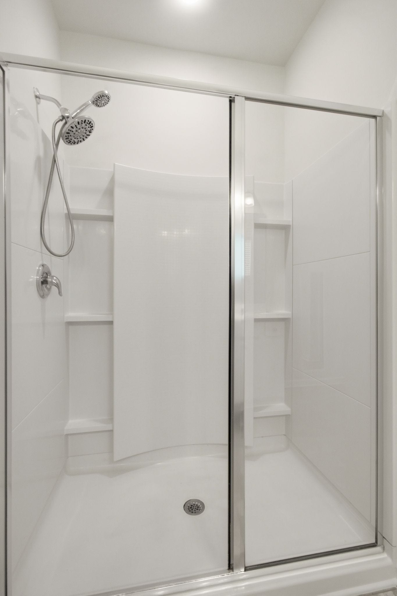 716 Prominence Rd, Columbia, TN 38401 Primary Suite Shower