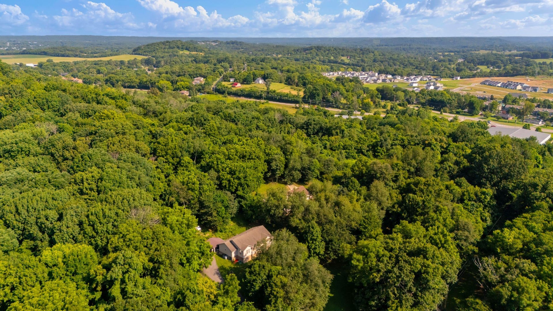 1440 College Park Dr, Columbia, TN 38401 1440 College Park Dr, Columbia, TN 38401