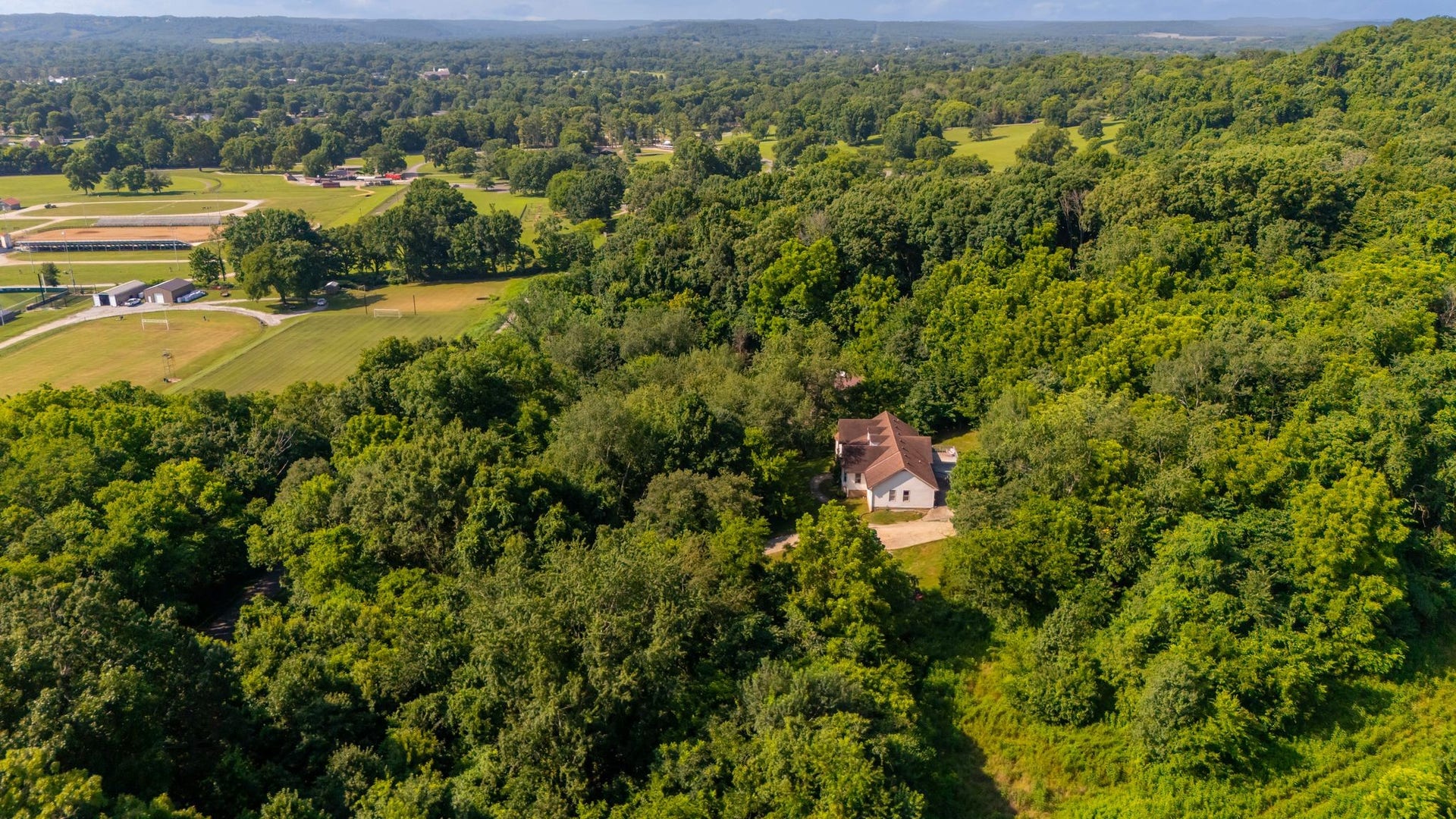 1440 College Park Dr, Columbia, TN 38401 1440 College Park Dr, Columbia, TN 38401