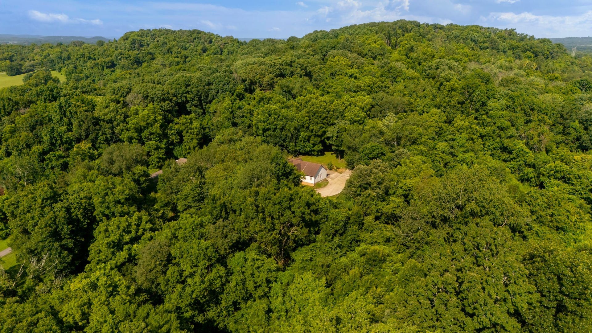 1440 College Park Dr, Columbia, TN 38401 1440 College Park Dr, Columbia, TN 38401