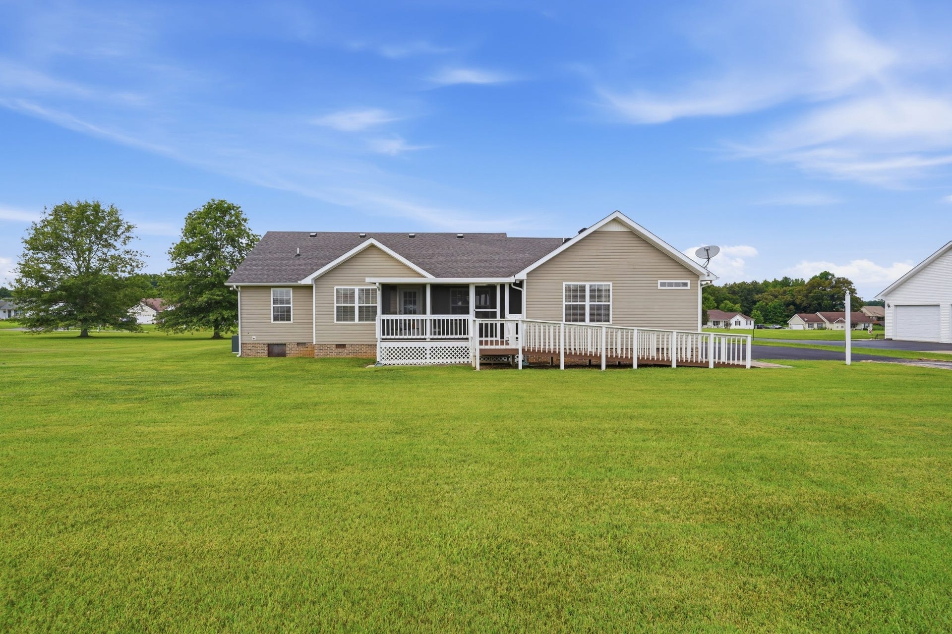 262 Green Grass Way, Manchester, TN 37355 262 Green Grass Way, Manchester, TN 37355