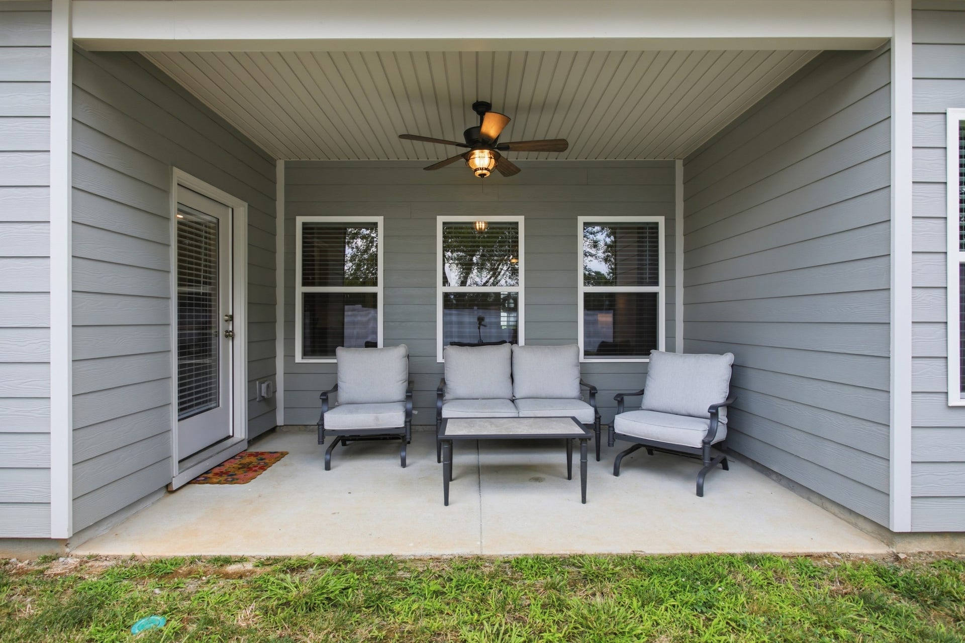 548 Nightengale Ridge Dr, Columbia, TN 38401