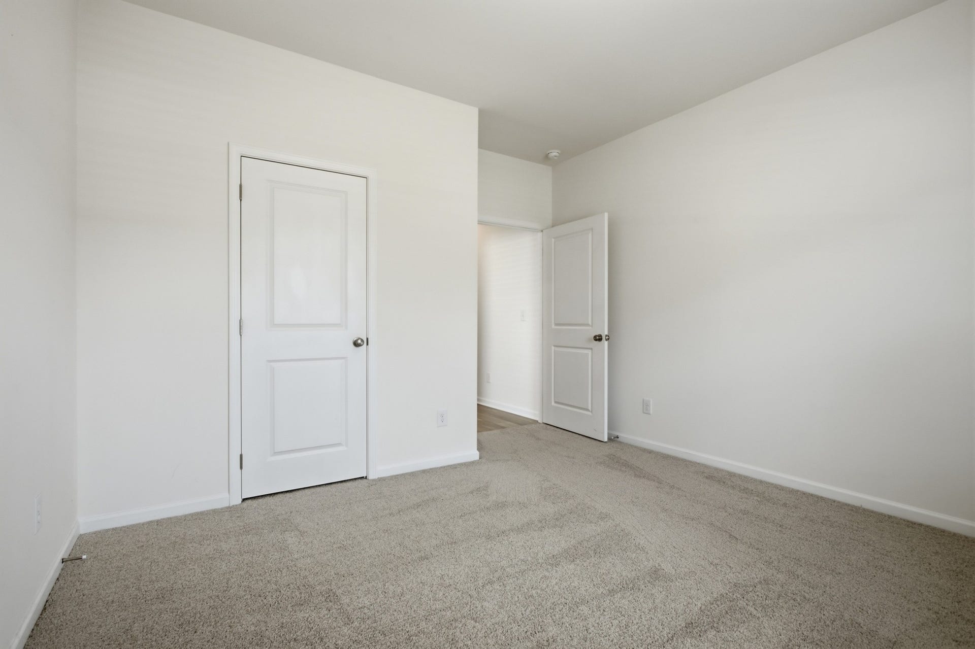 548 Nightengale Ridge Dr, Columbia, TN 38401
