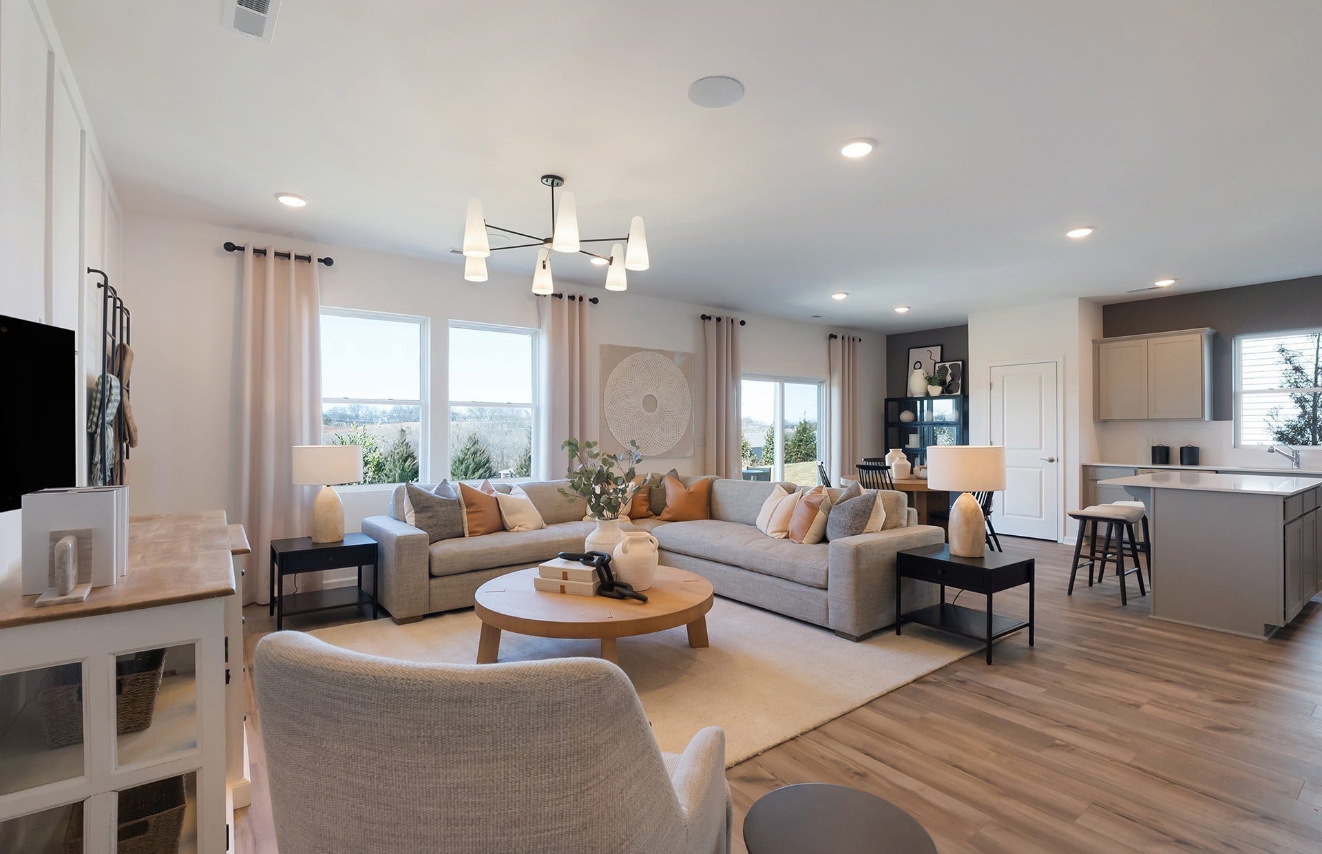 3274 Barrel Oak Pass, Columbia, TN 38401 Staged Oriole Model Home. Some selections may differ.
