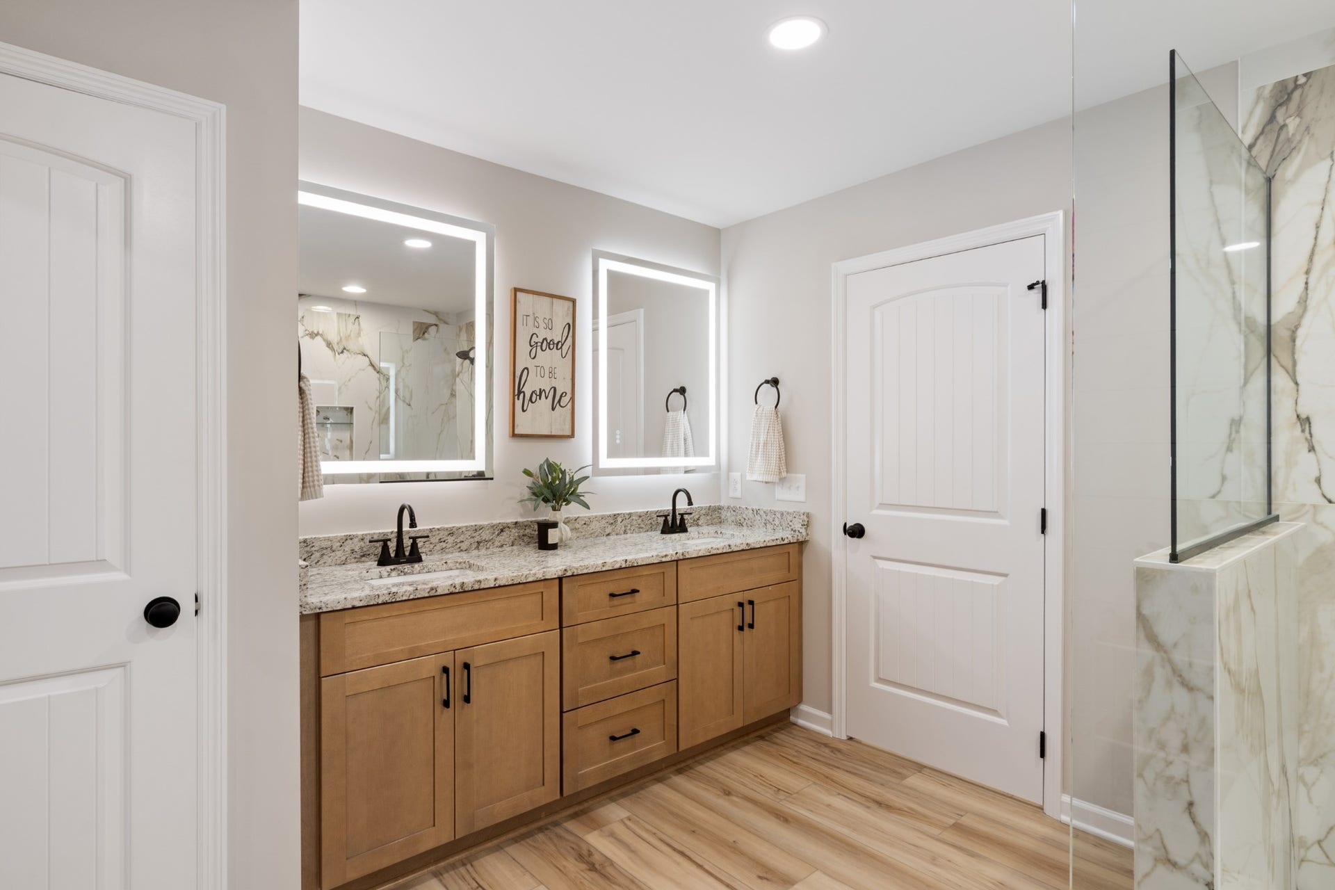 3793 Verona Caney Rd, Lewisburg, TN 37091 Ensuite bath with double bowl vanity.